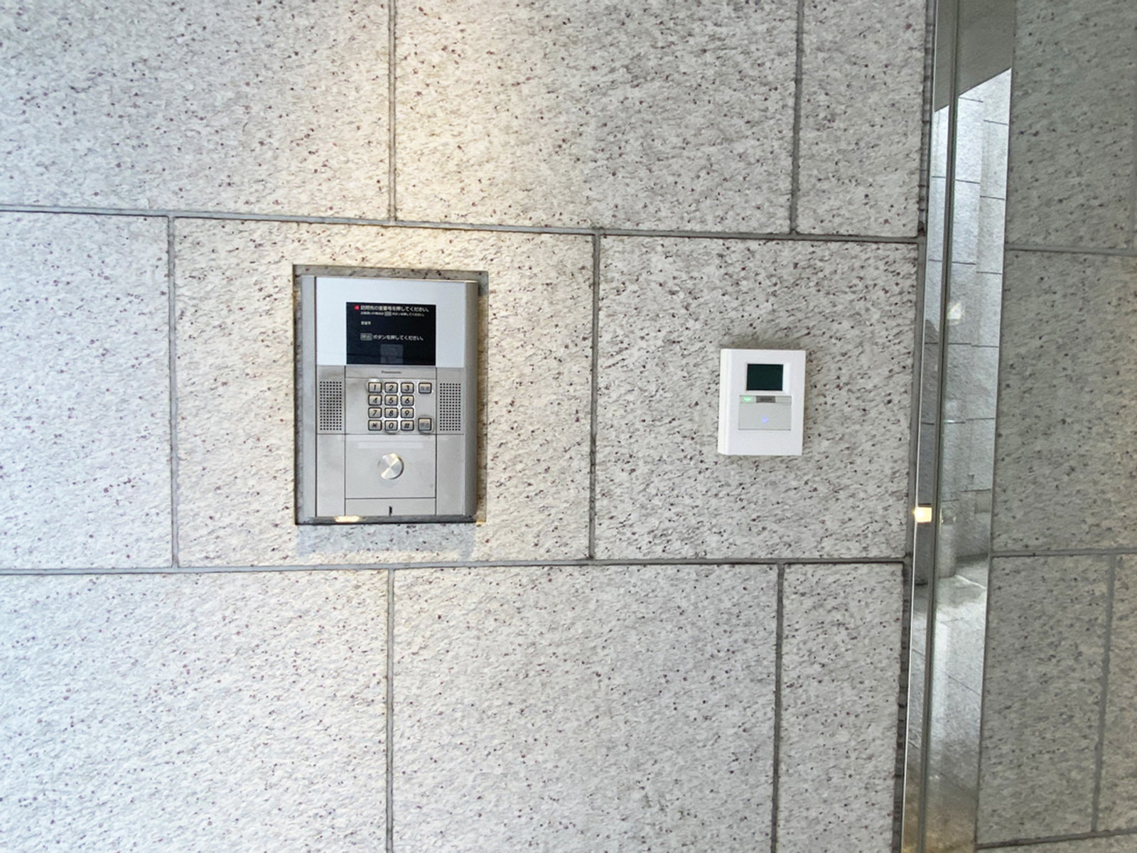 インターホン