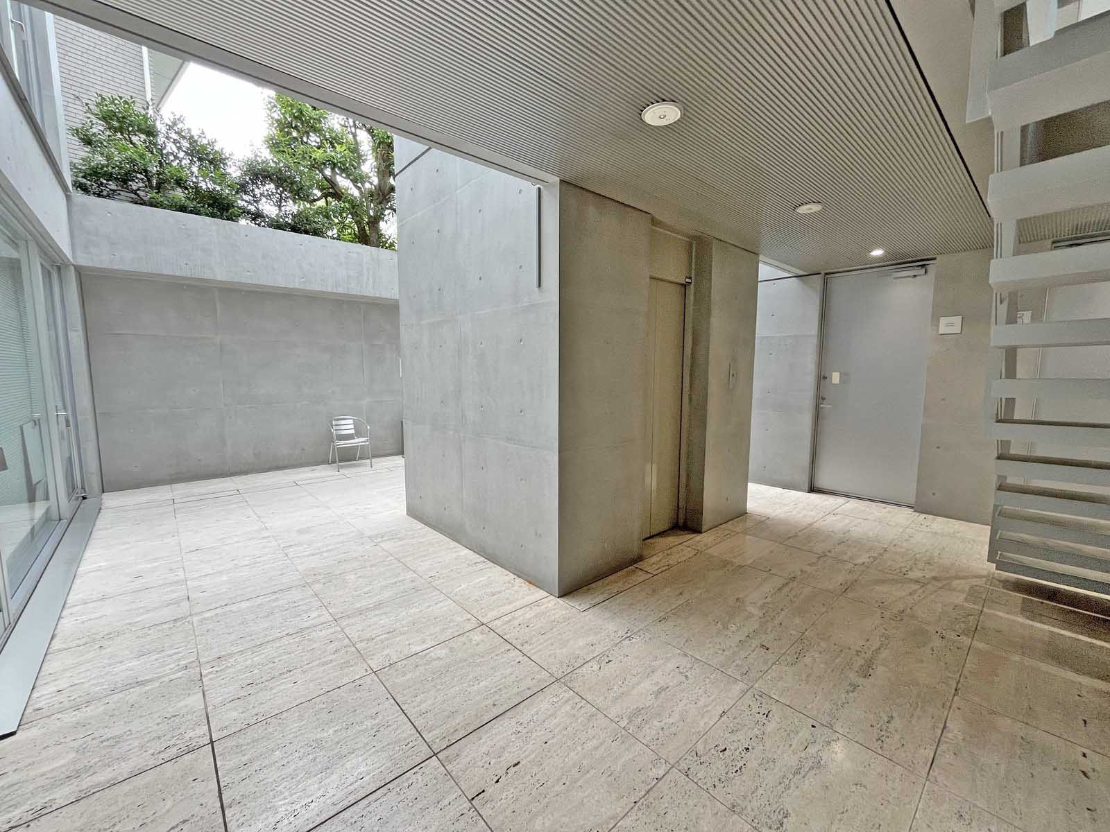 エントランス