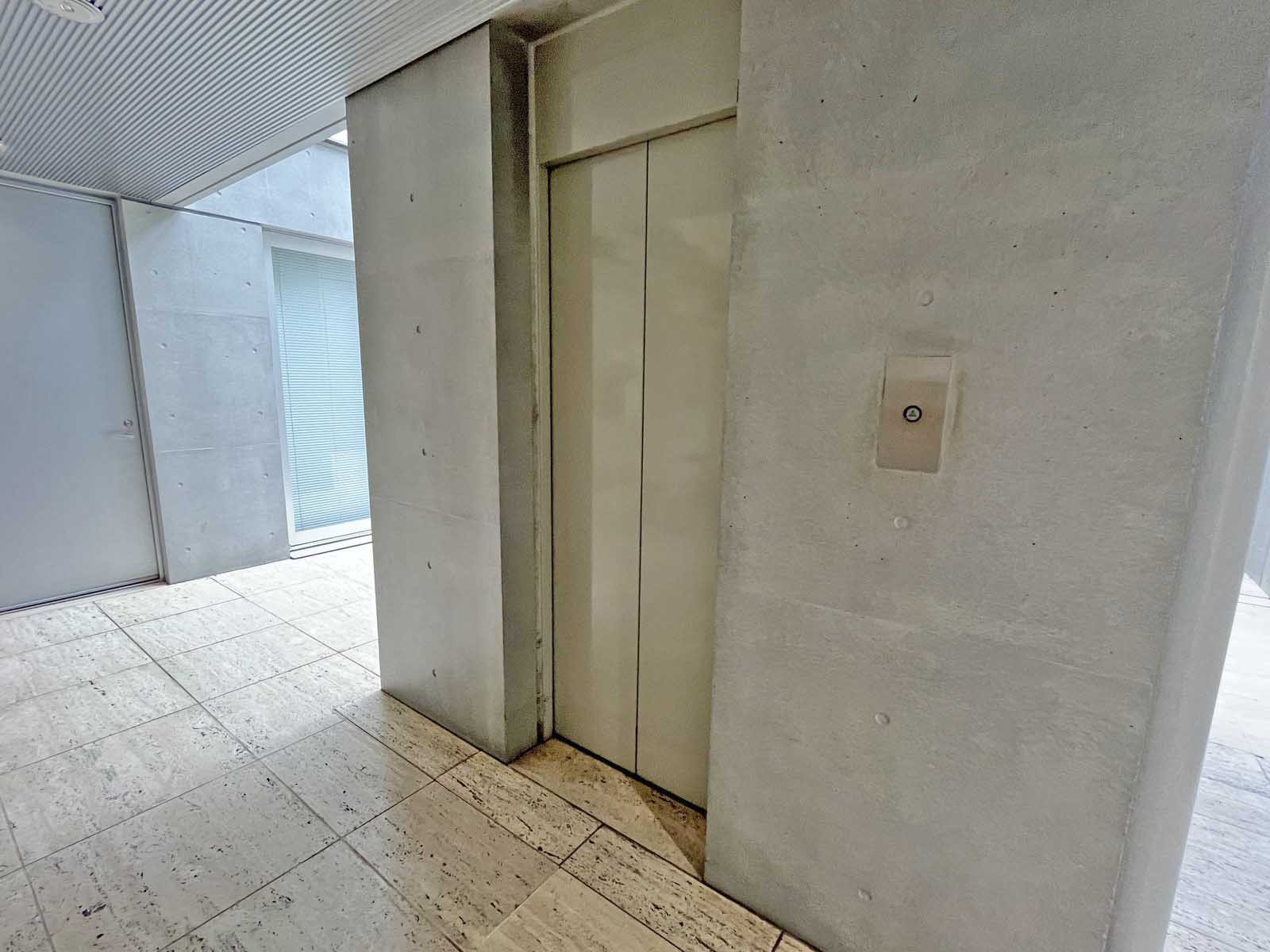 エレベーター