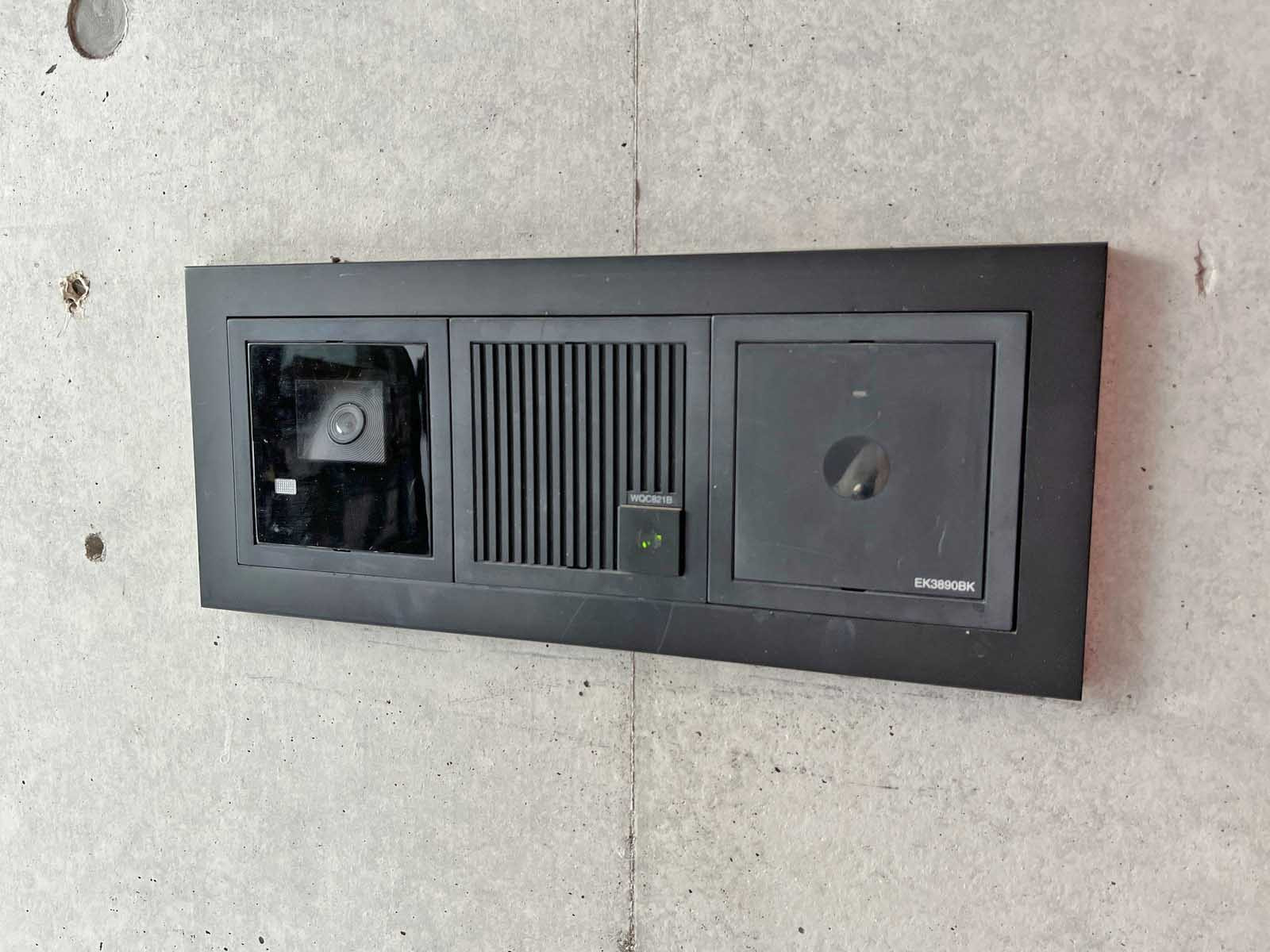 インターホン