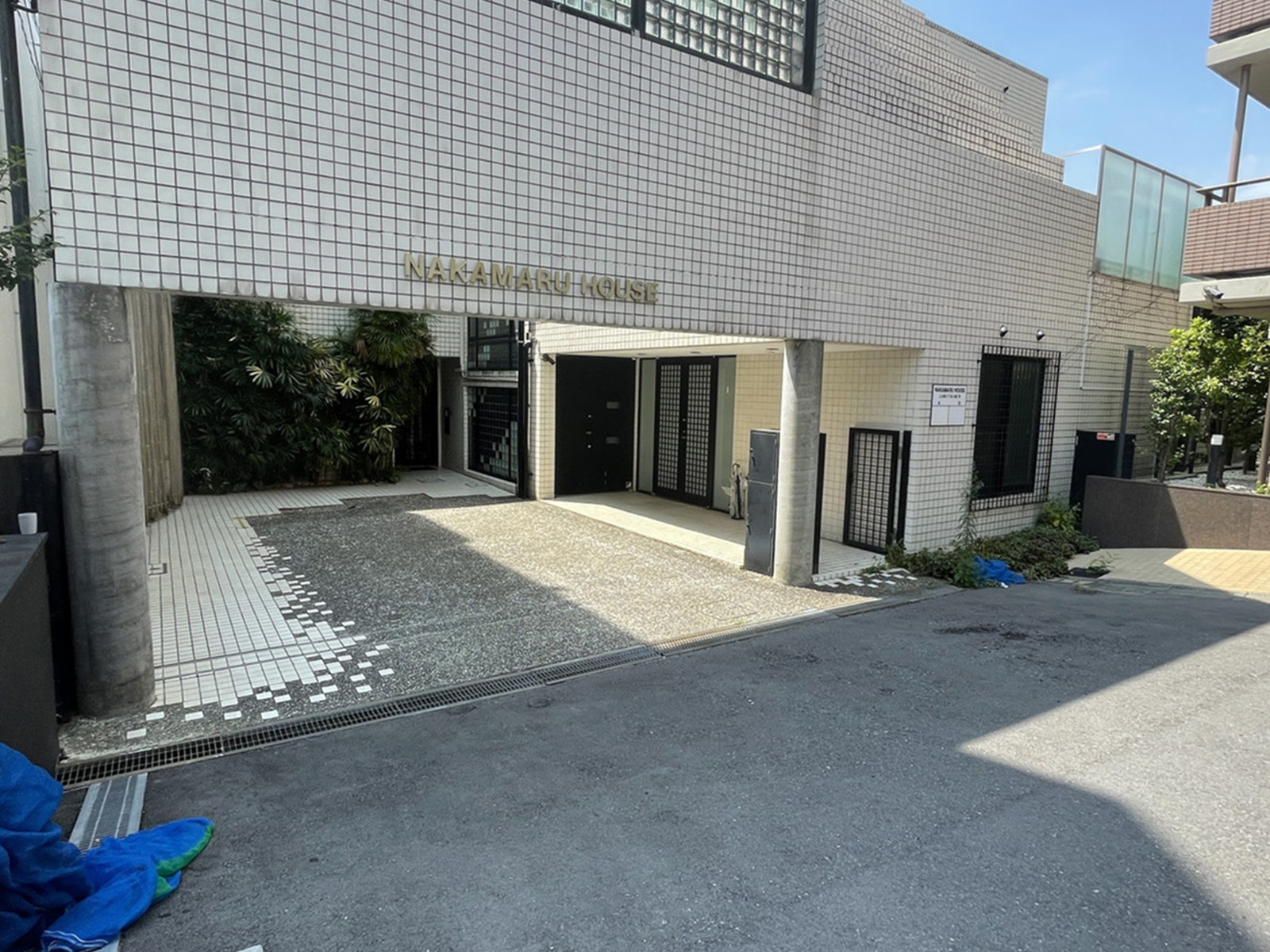物件出入口