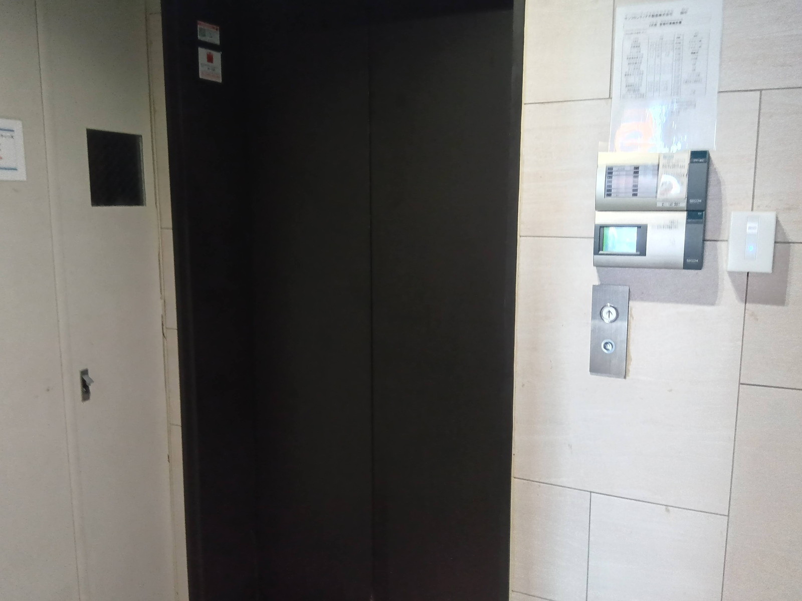 エレベーター(1基)
