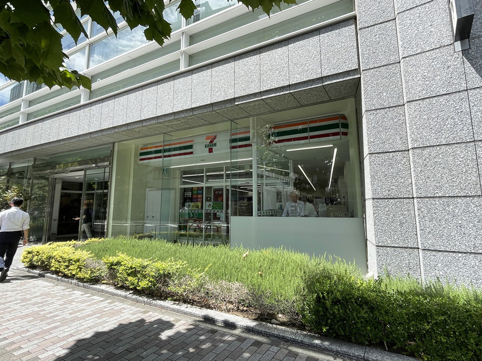 1階のセブンイレブン 兜町東証前店