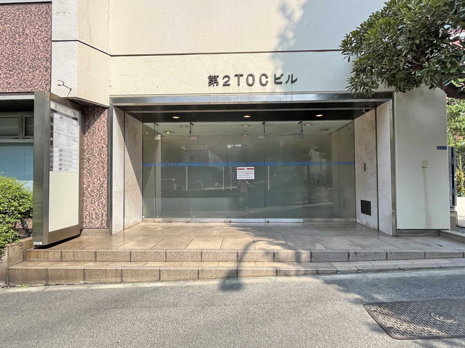 オフィスビル出入口