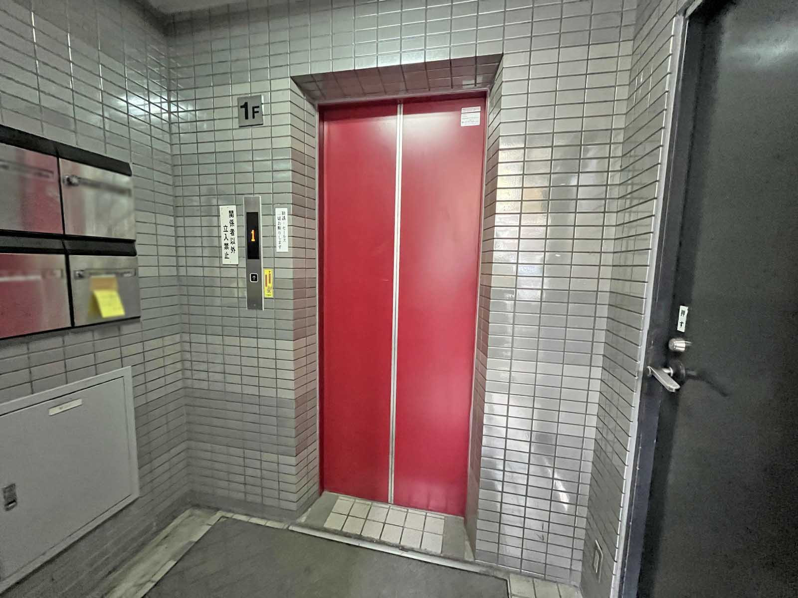 エレベーター