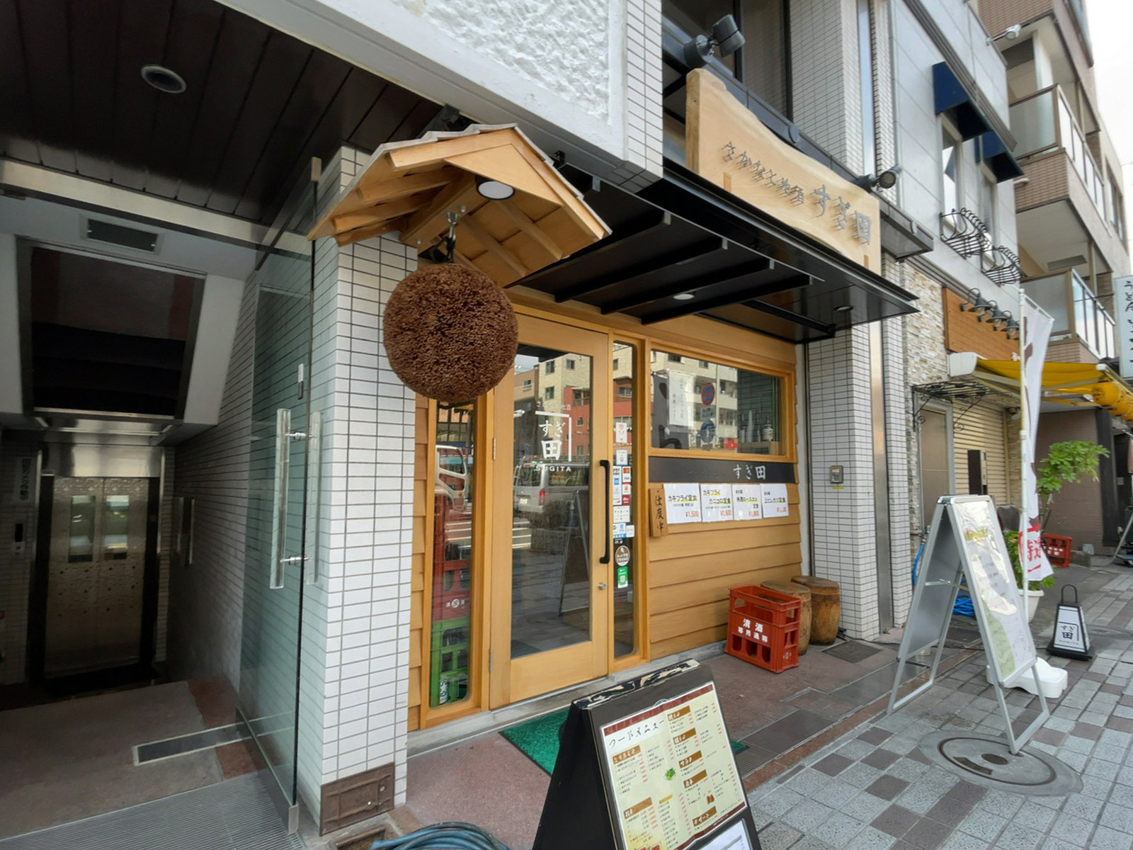 1階の飲食店