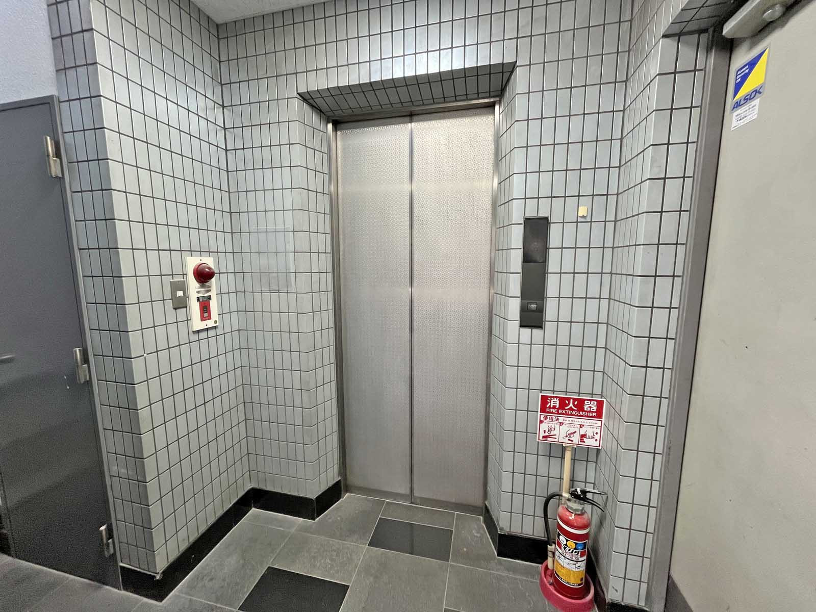 エレベーター