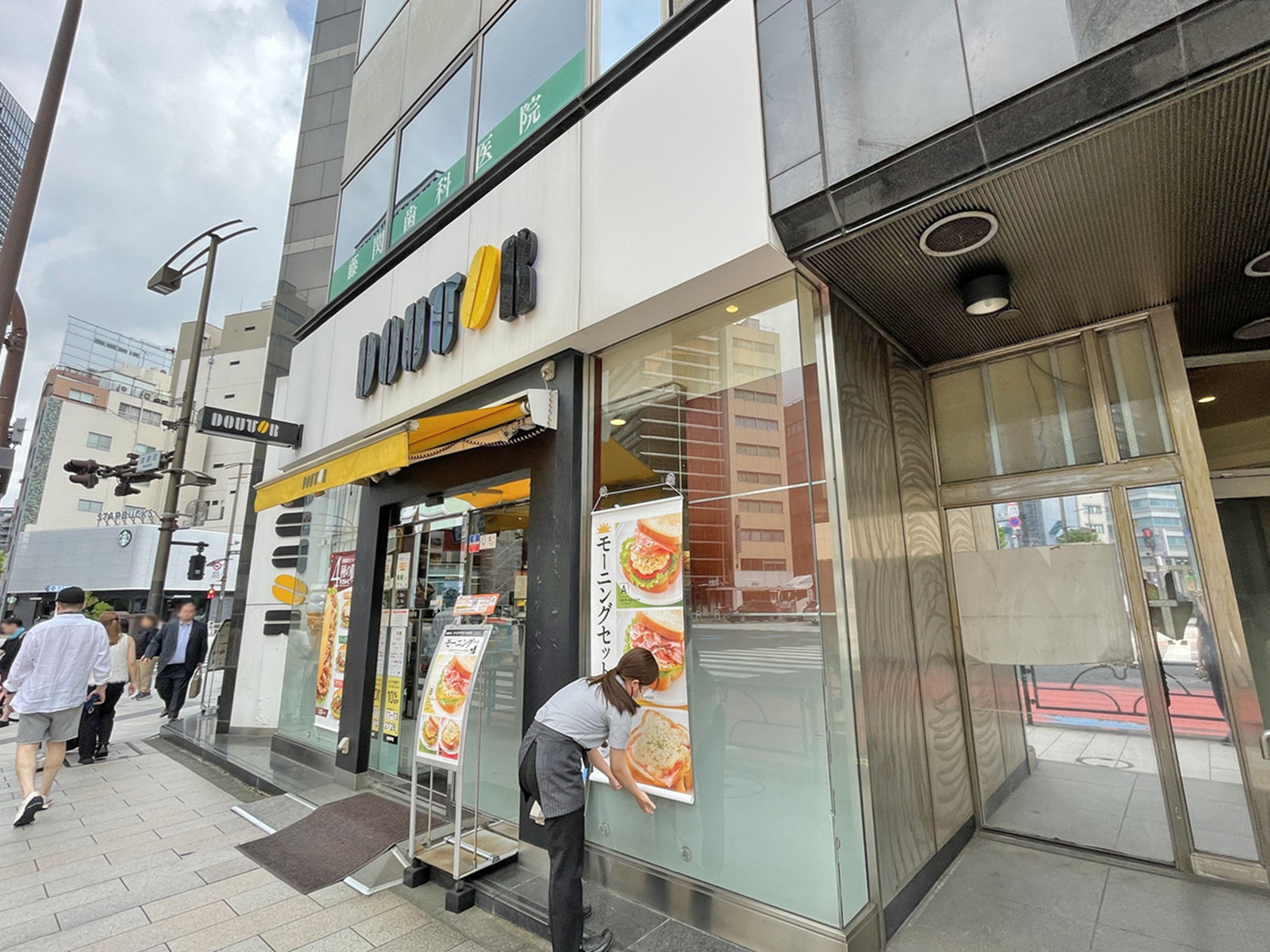 1階のドトールコーヒーショップ 神田淡路町店