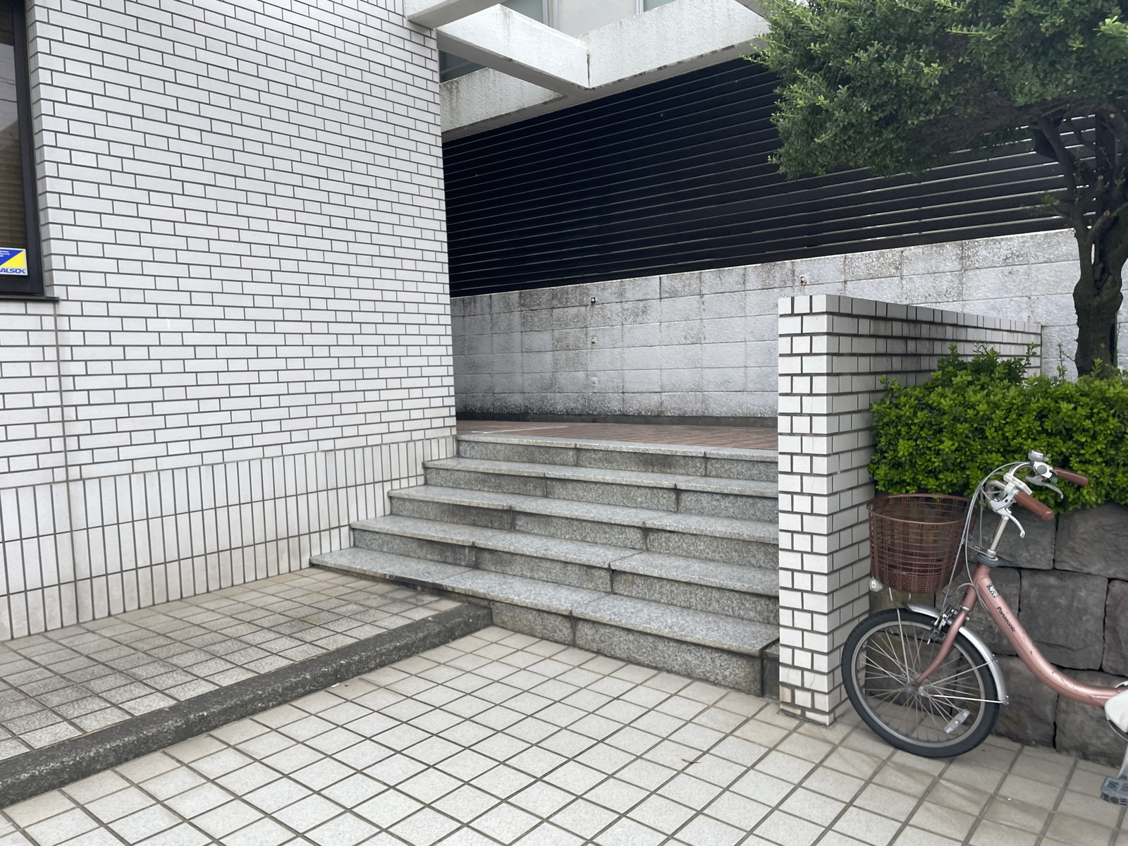 エントランスアプローチ