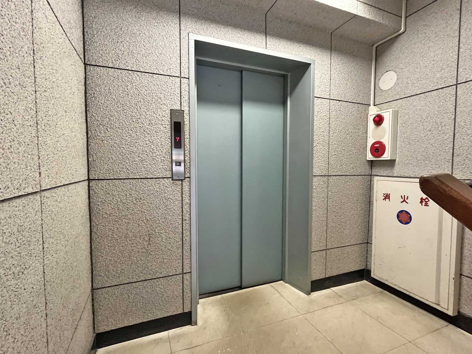 エレベーター