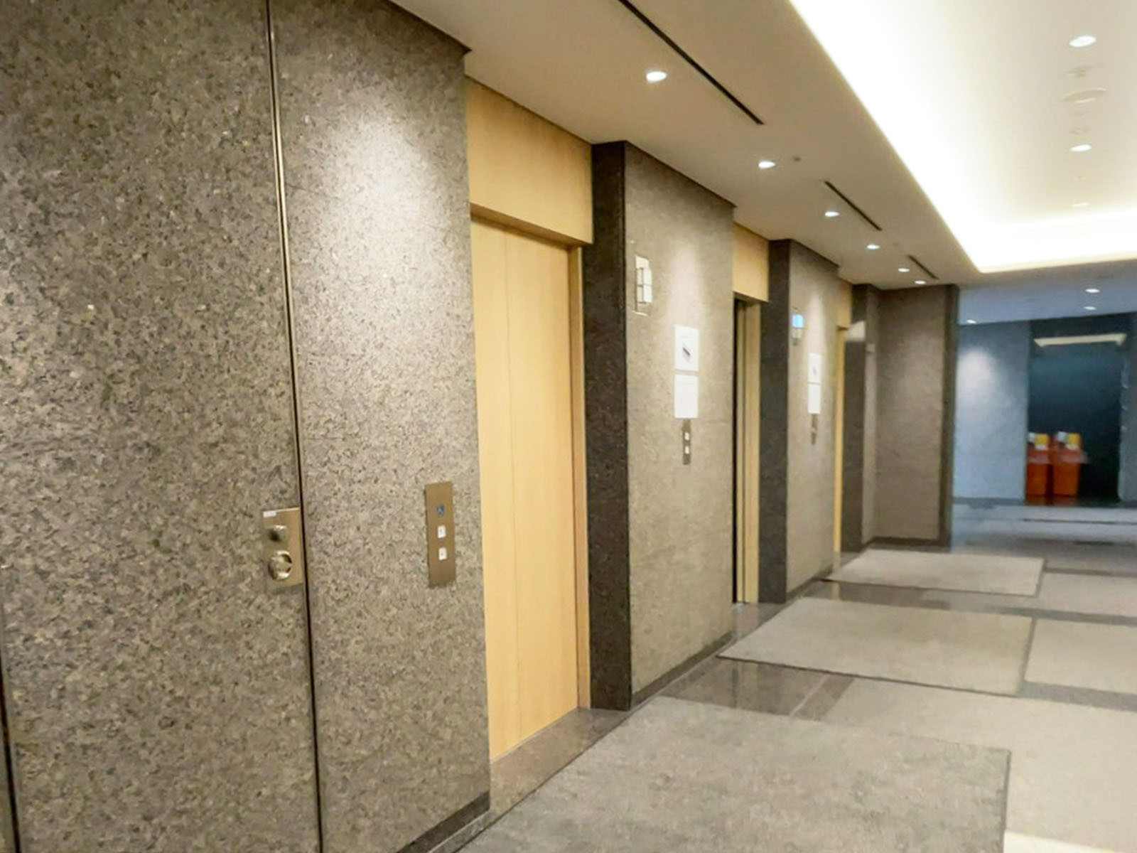 エレベーターホール