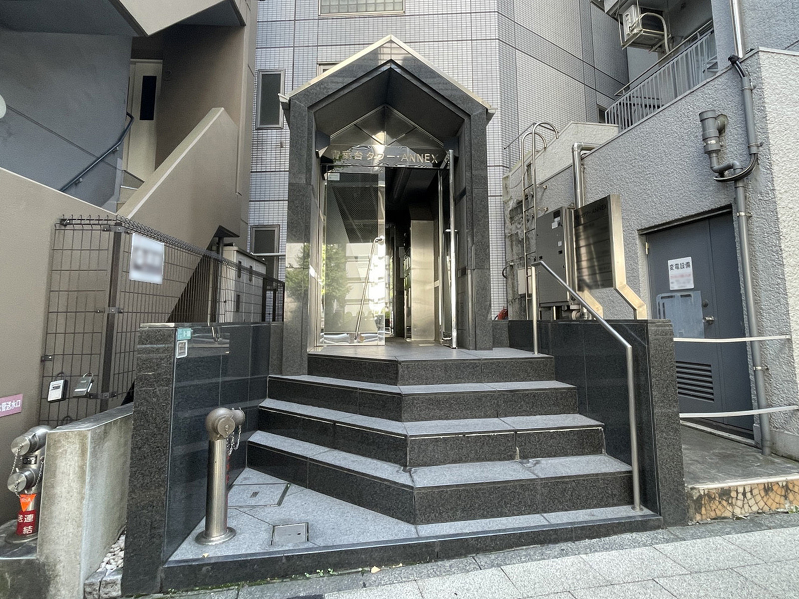 エントランスアプローチ