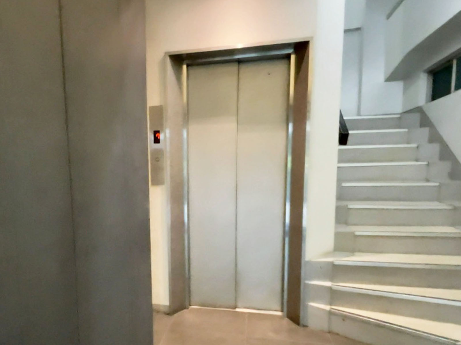 エレベーター