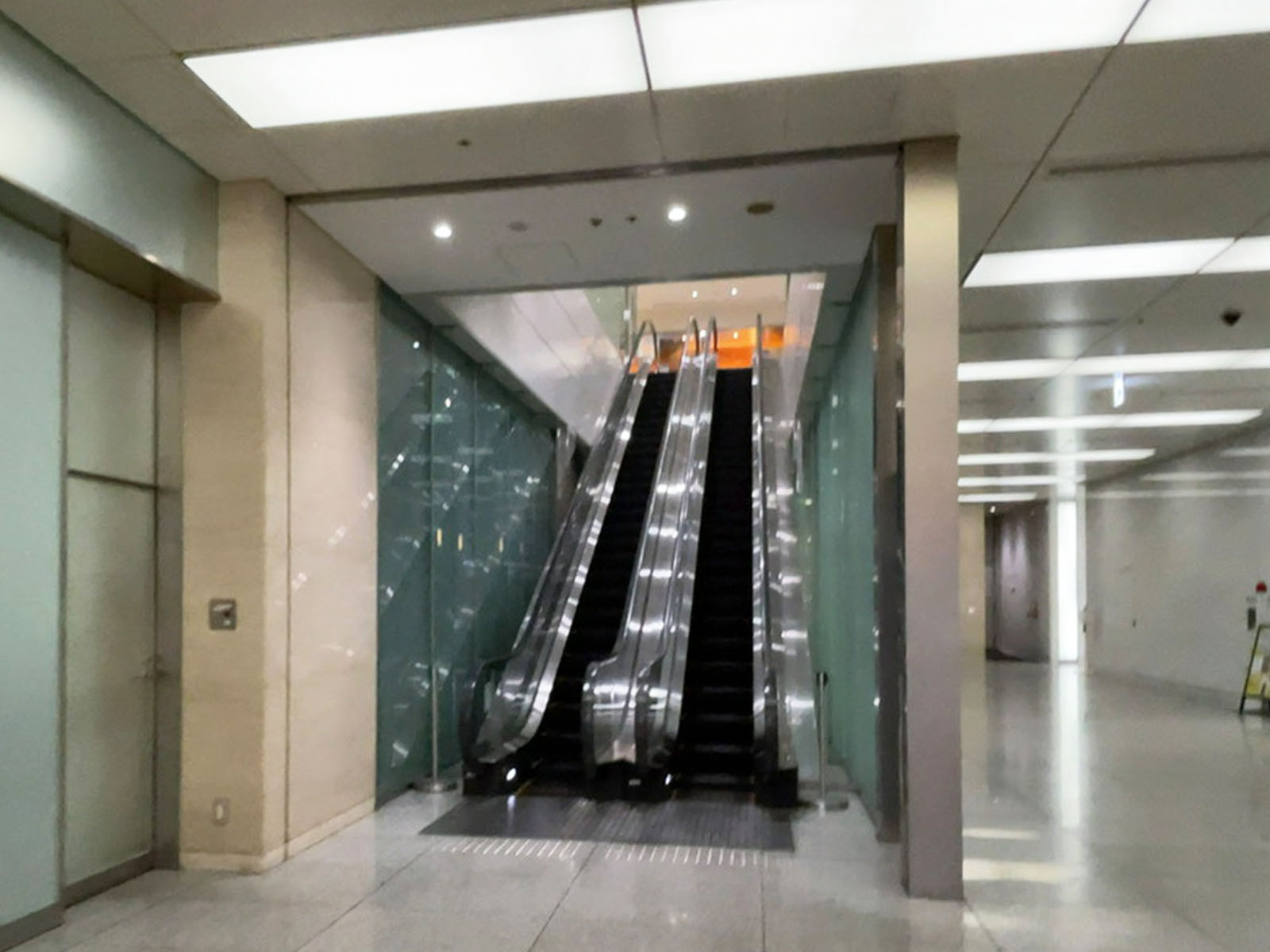 エスカレーター
