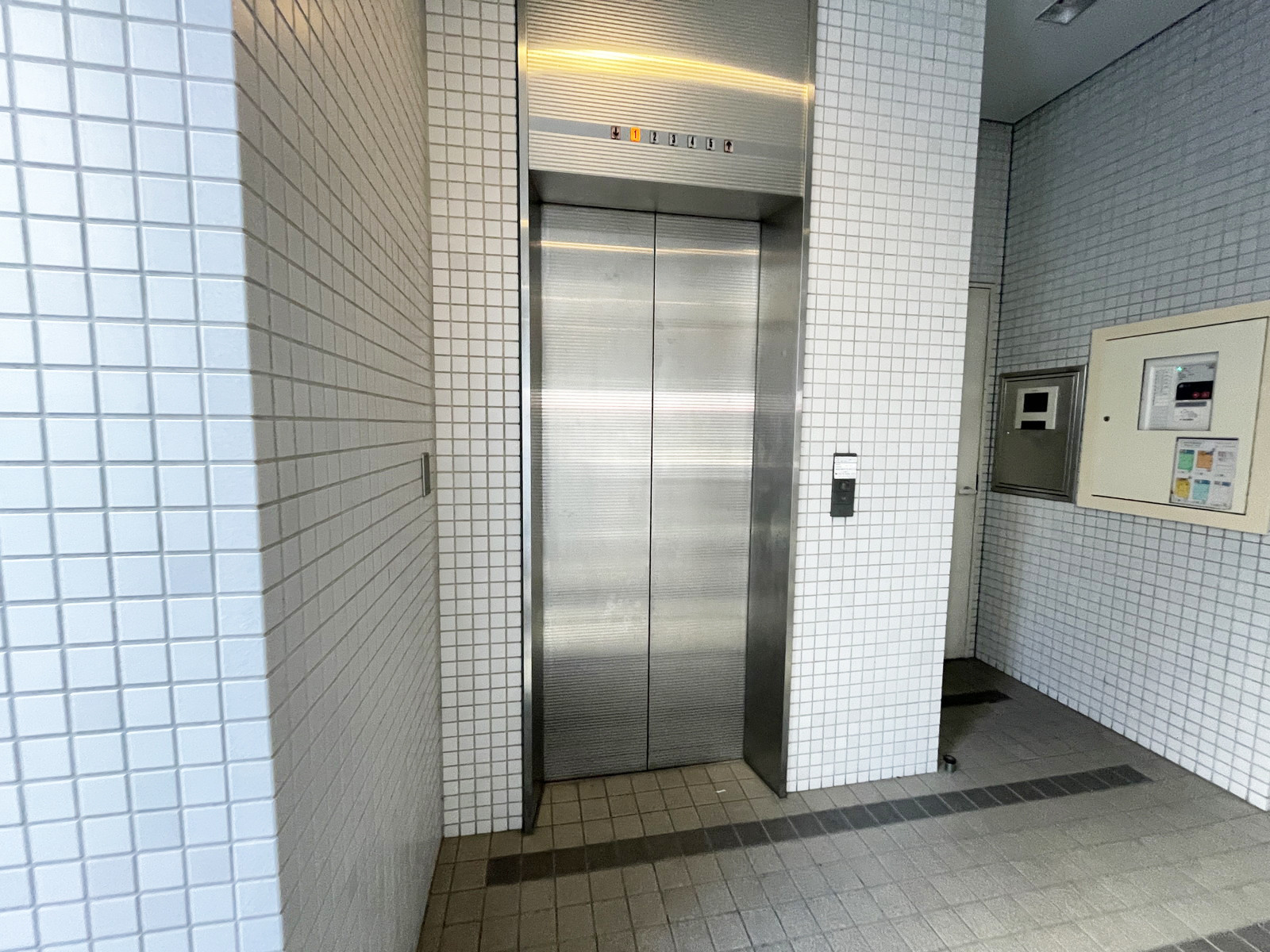 エレベーター