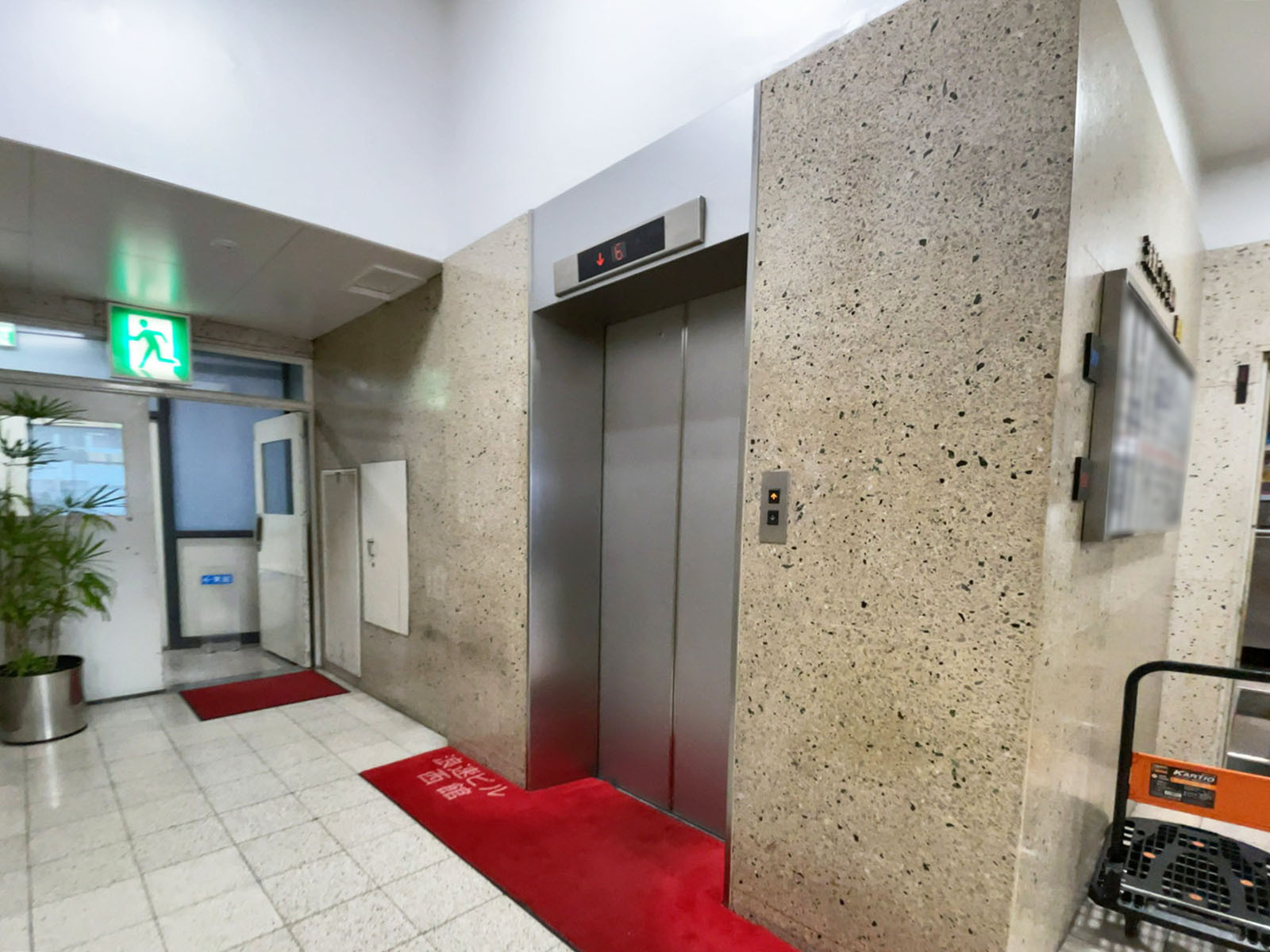 エレベーター(1基)