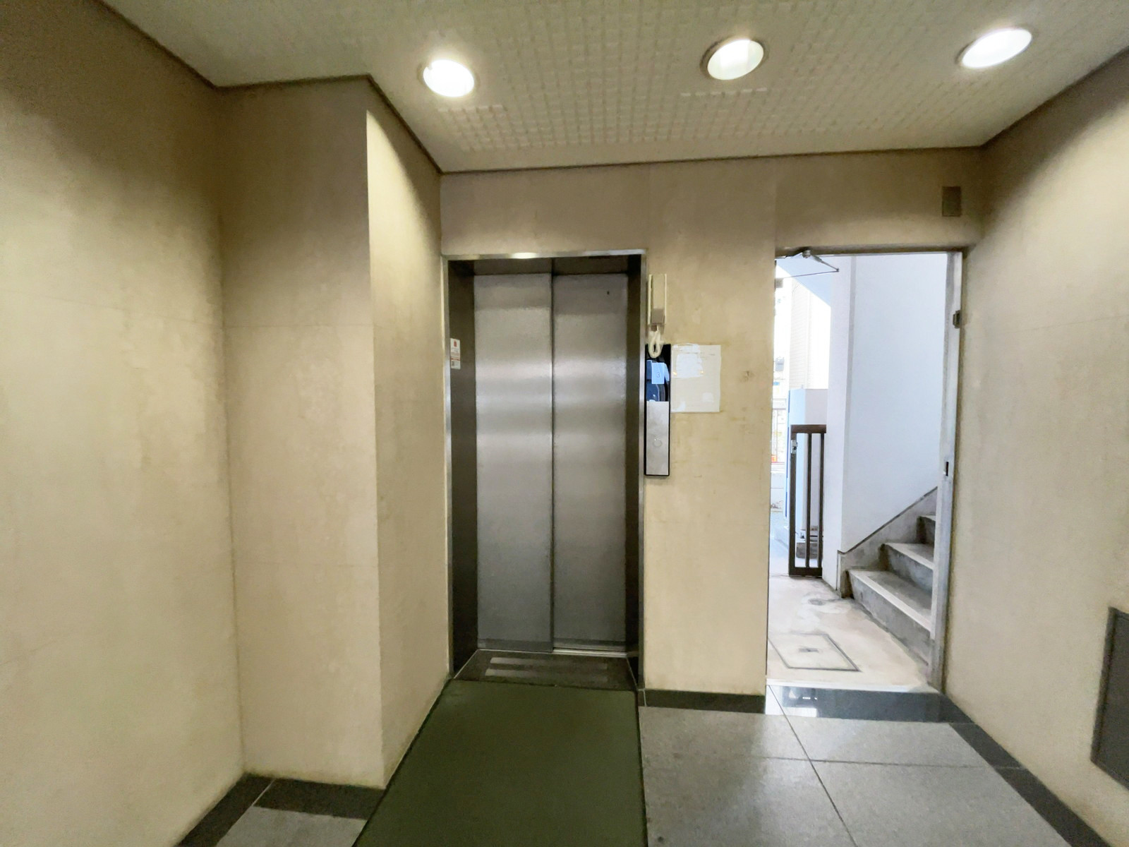 エレベーター
