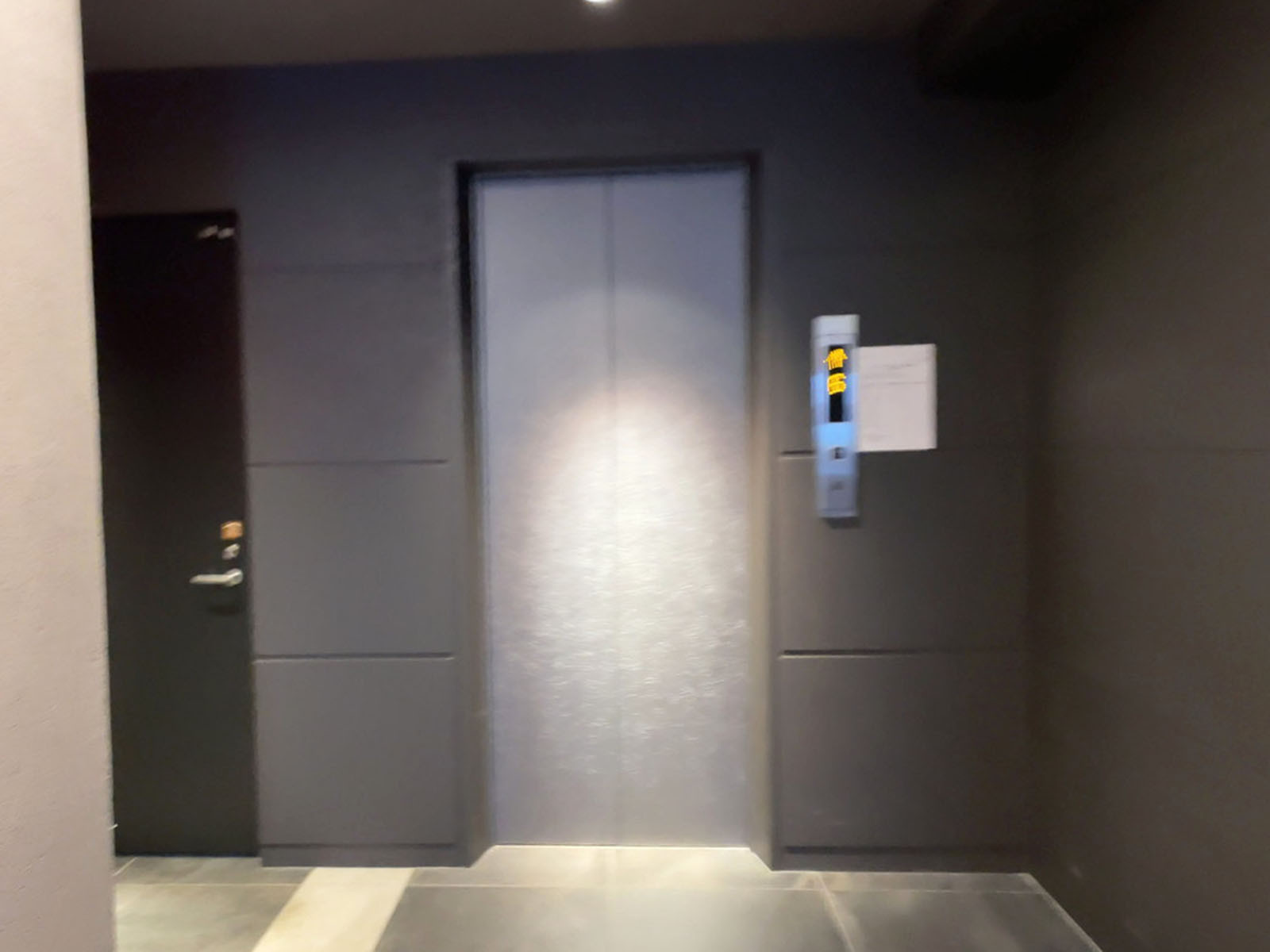 エレベーター（1基）