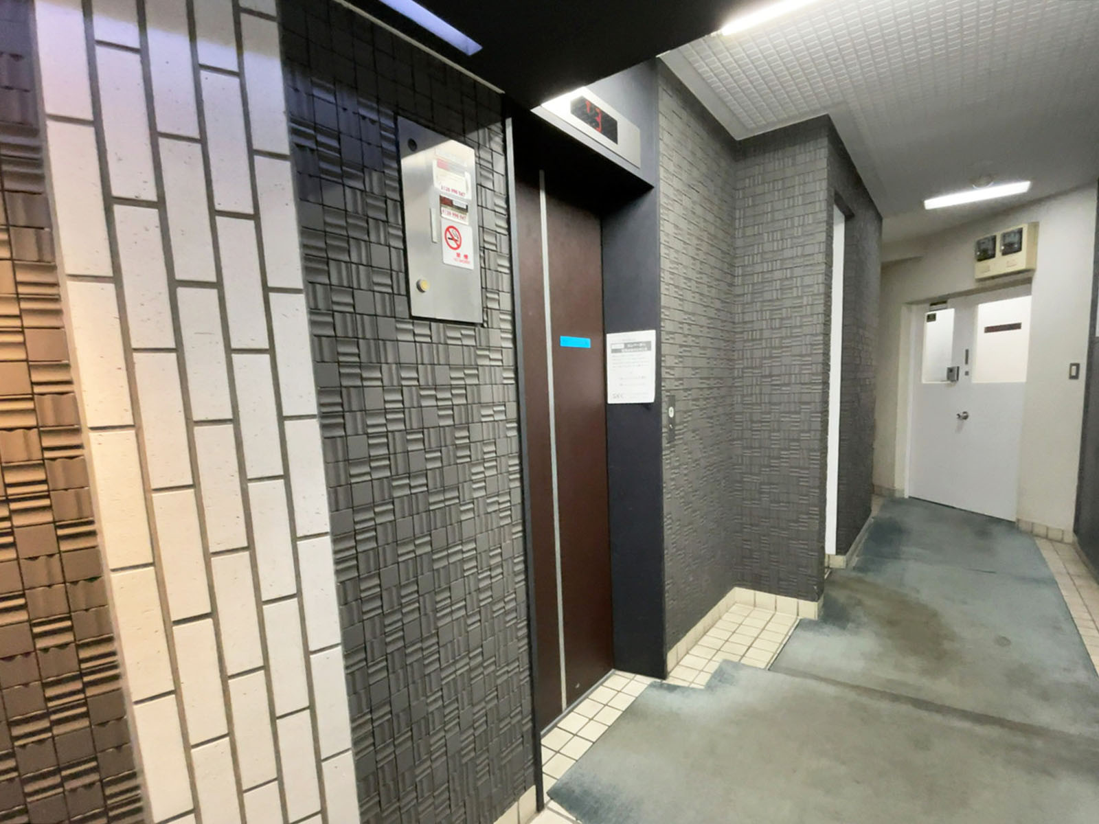 エレベーター(1基)