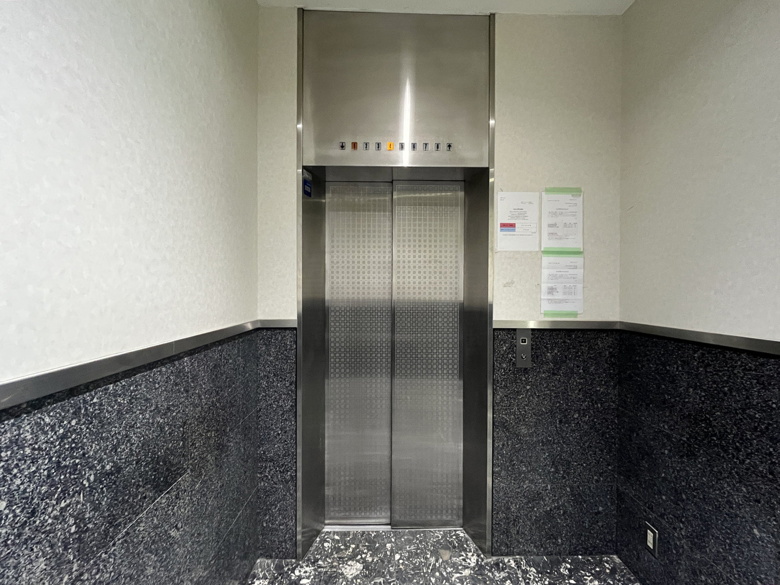 エレベーター