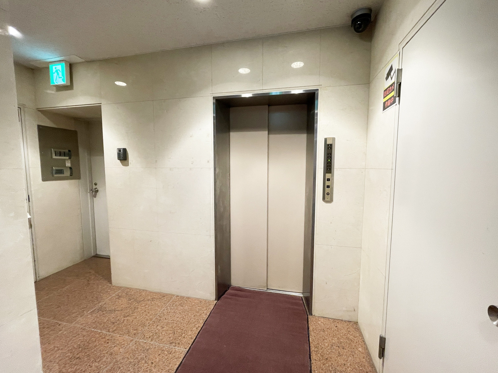 エレベーター(1基)