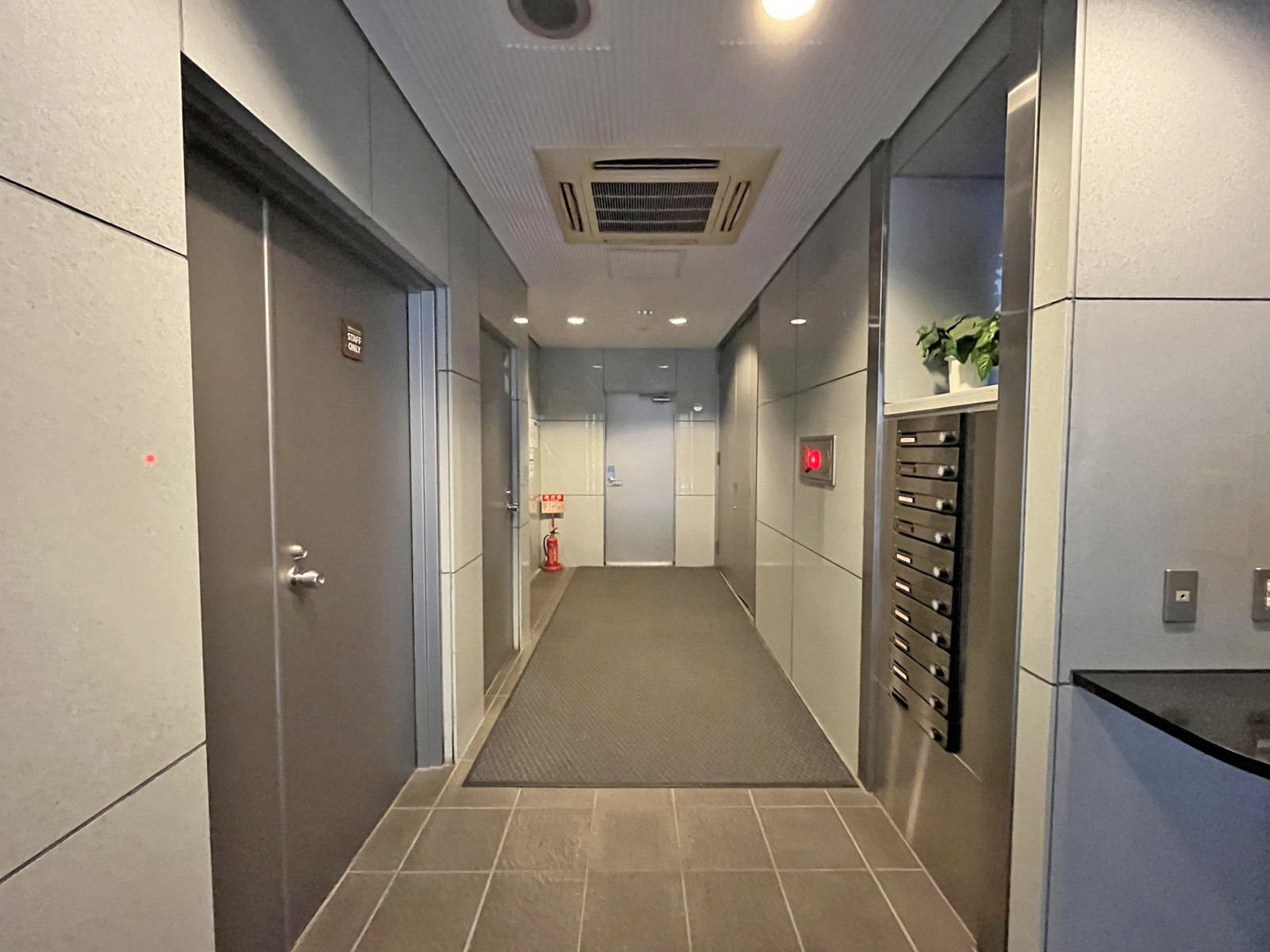エントランス