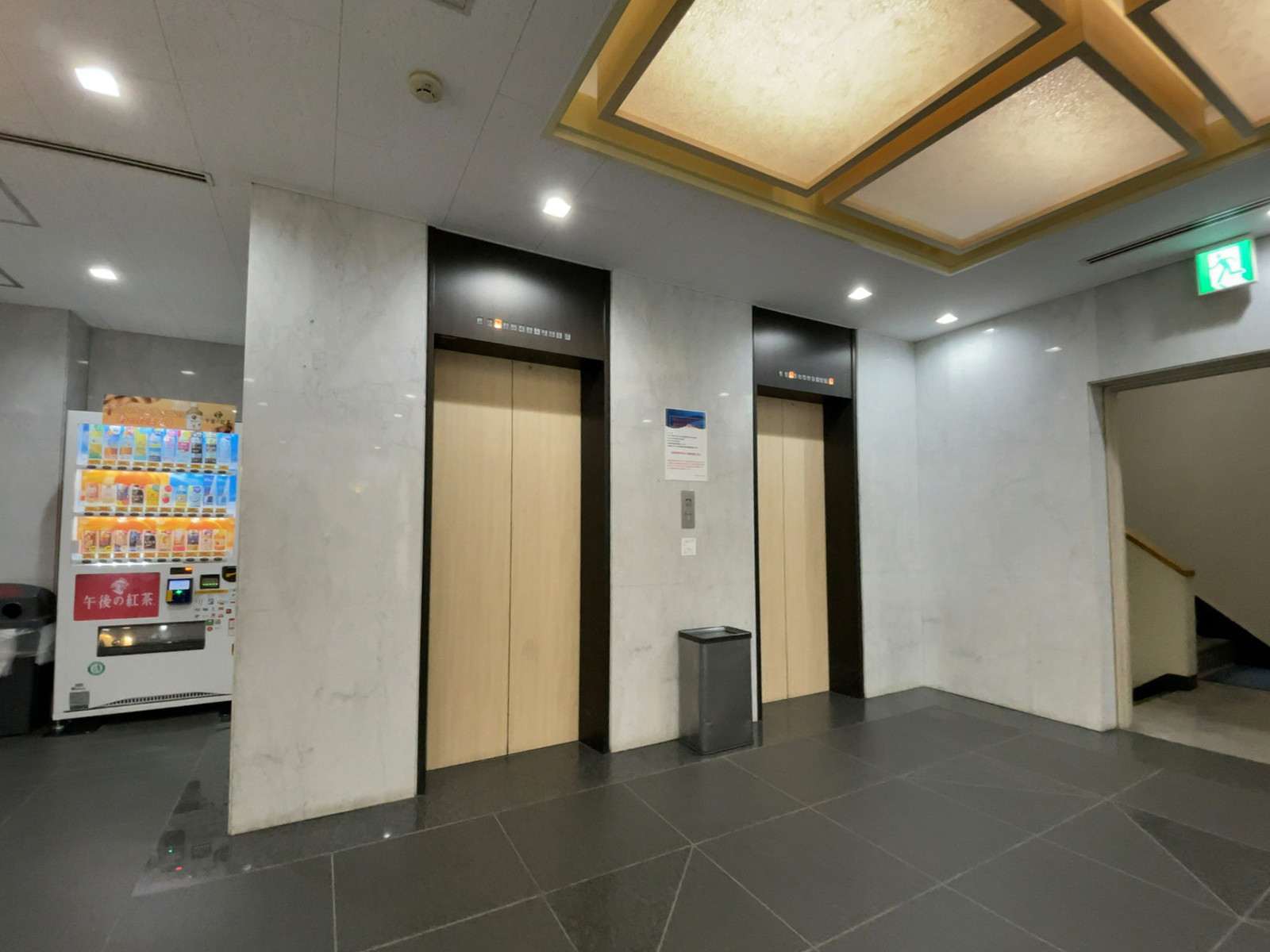 エレベーター(2基)