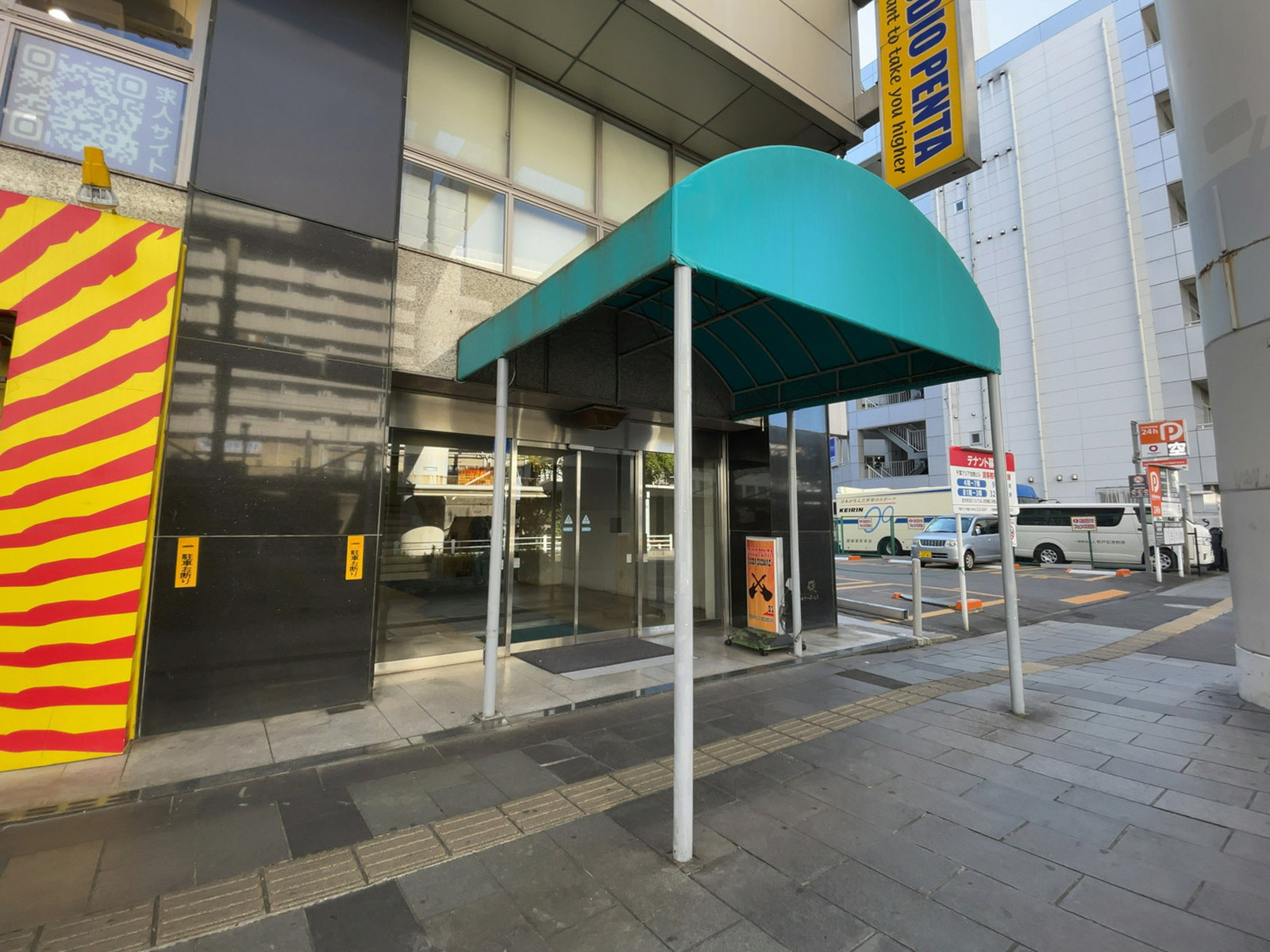 Aエントランス出入り口