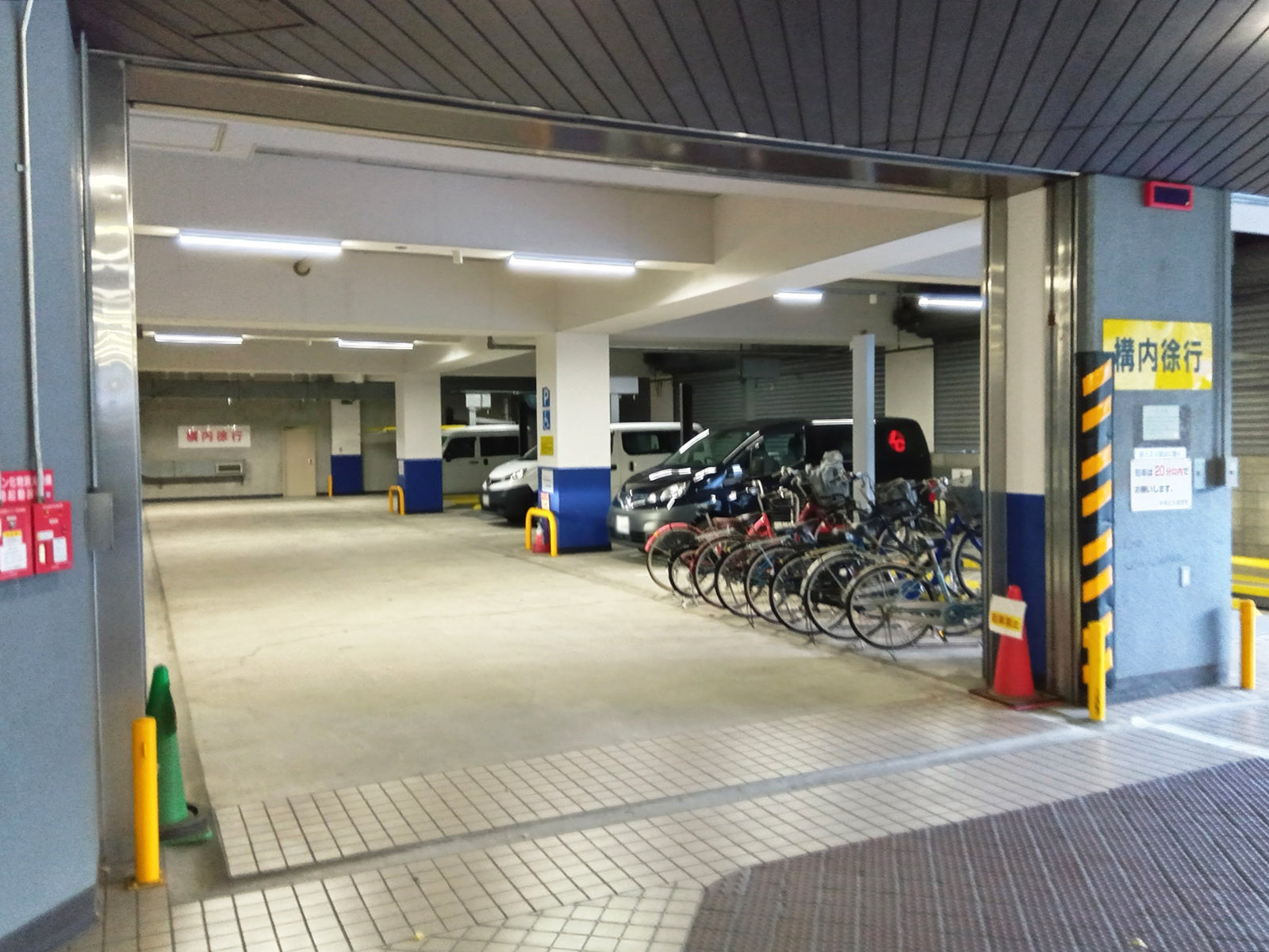 駐車場
