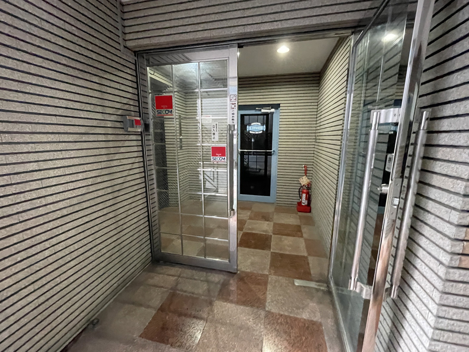 エントランス