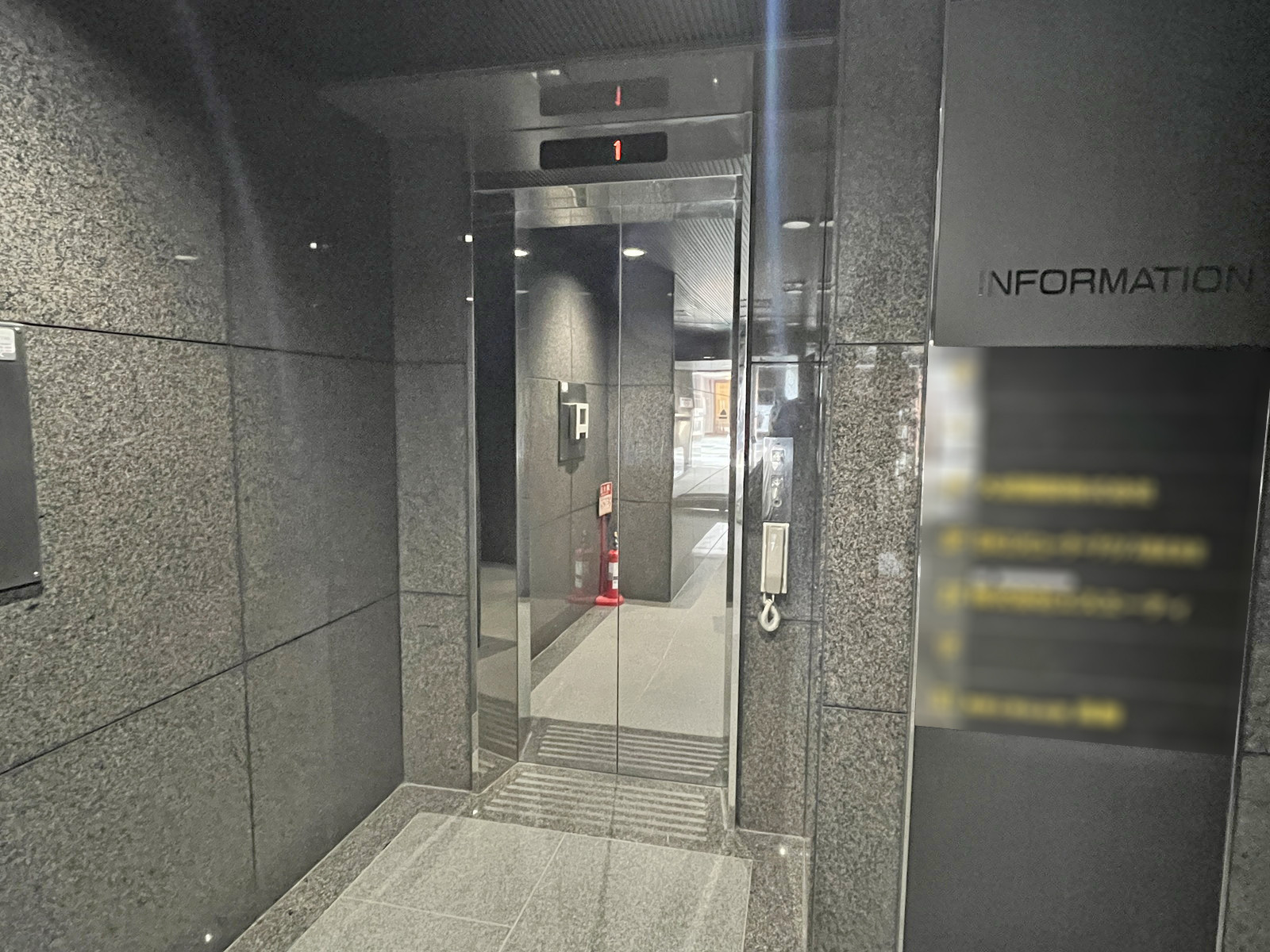 エレベーター(1基)