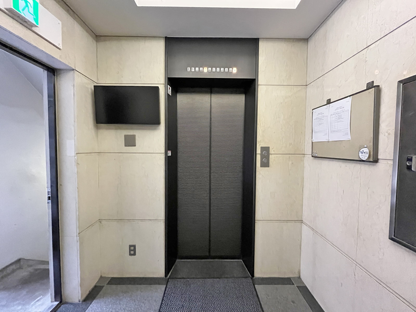 エレベーター