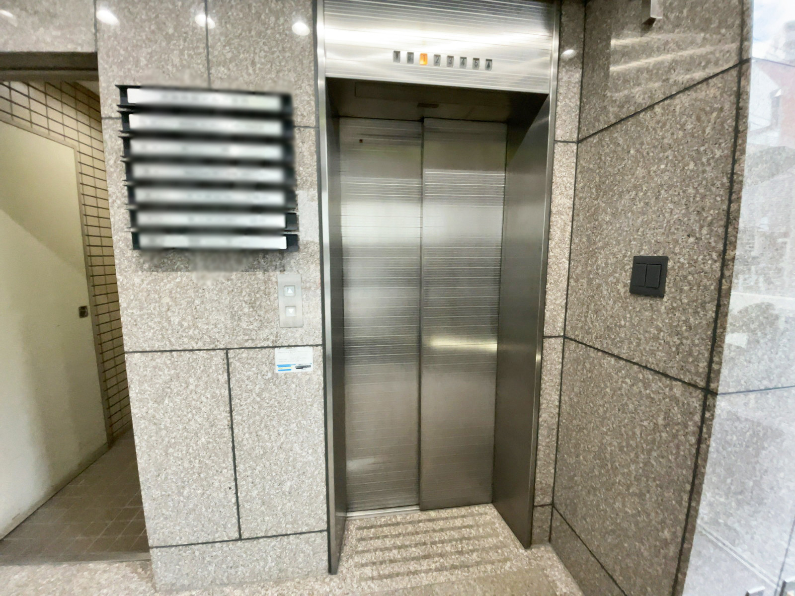 エレベーター