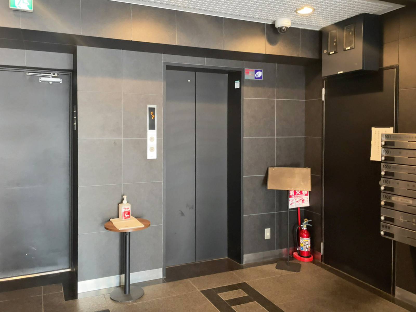 エレベーター（1基）