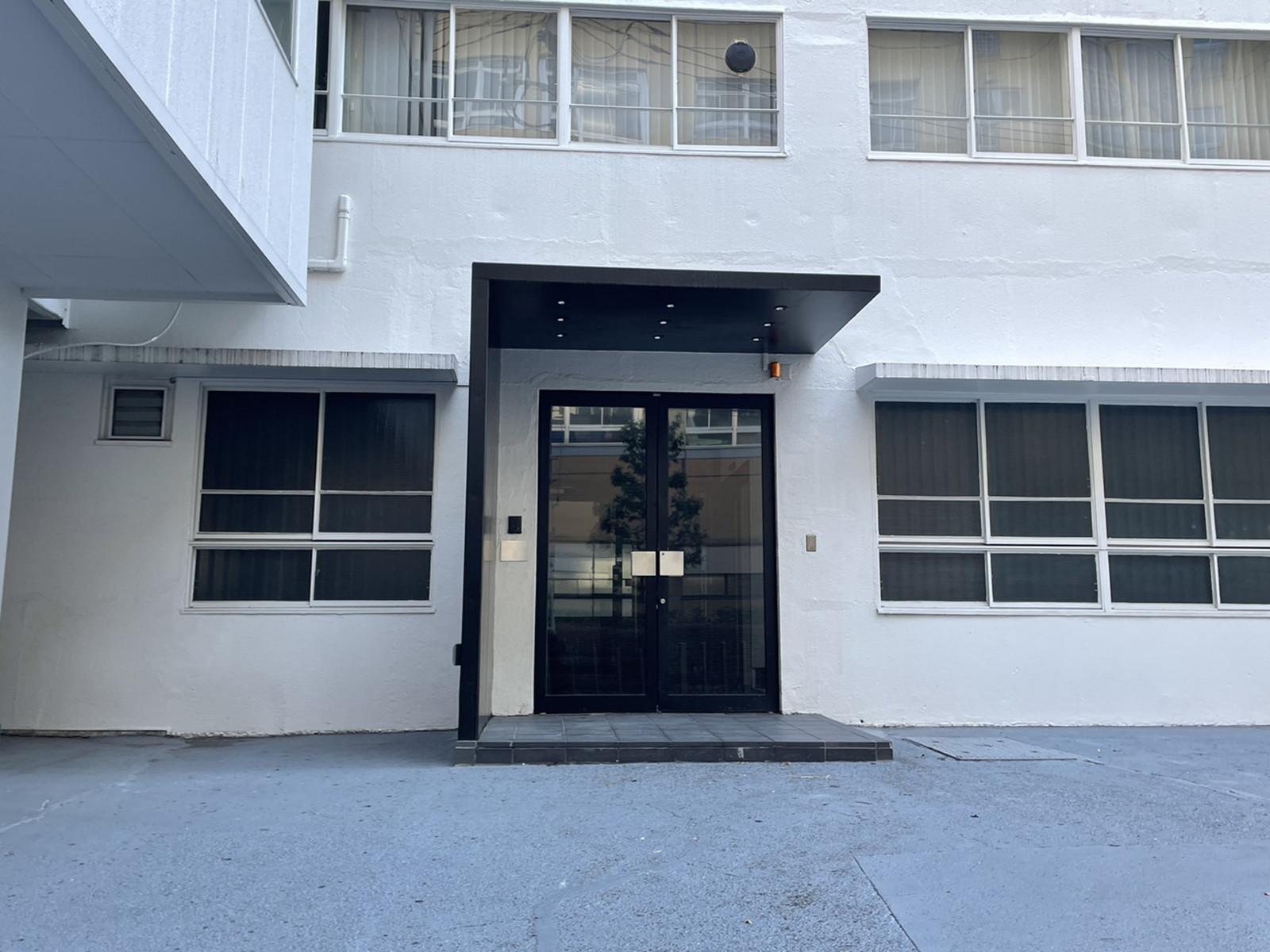 物件出入口
