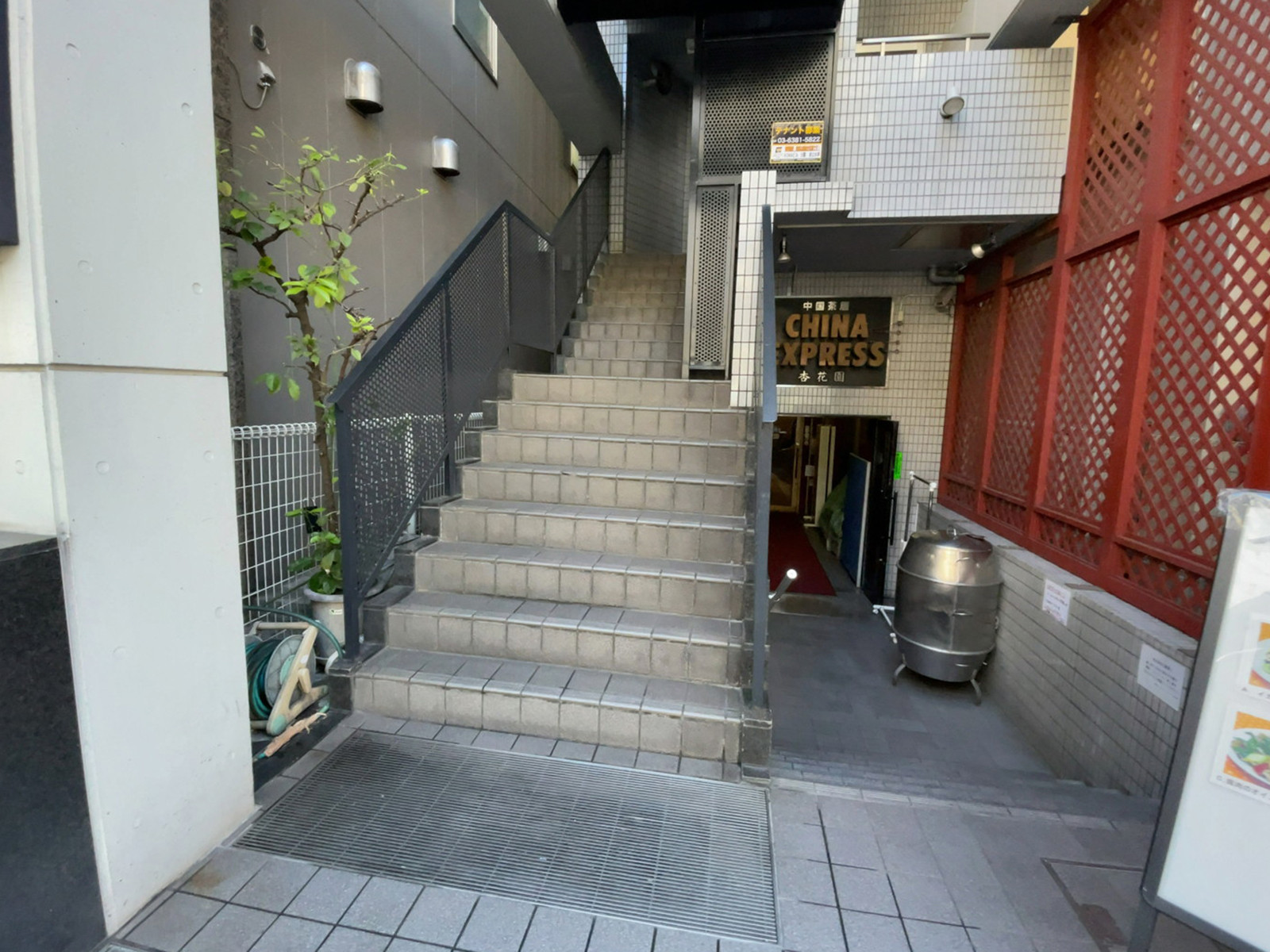 物件出入口