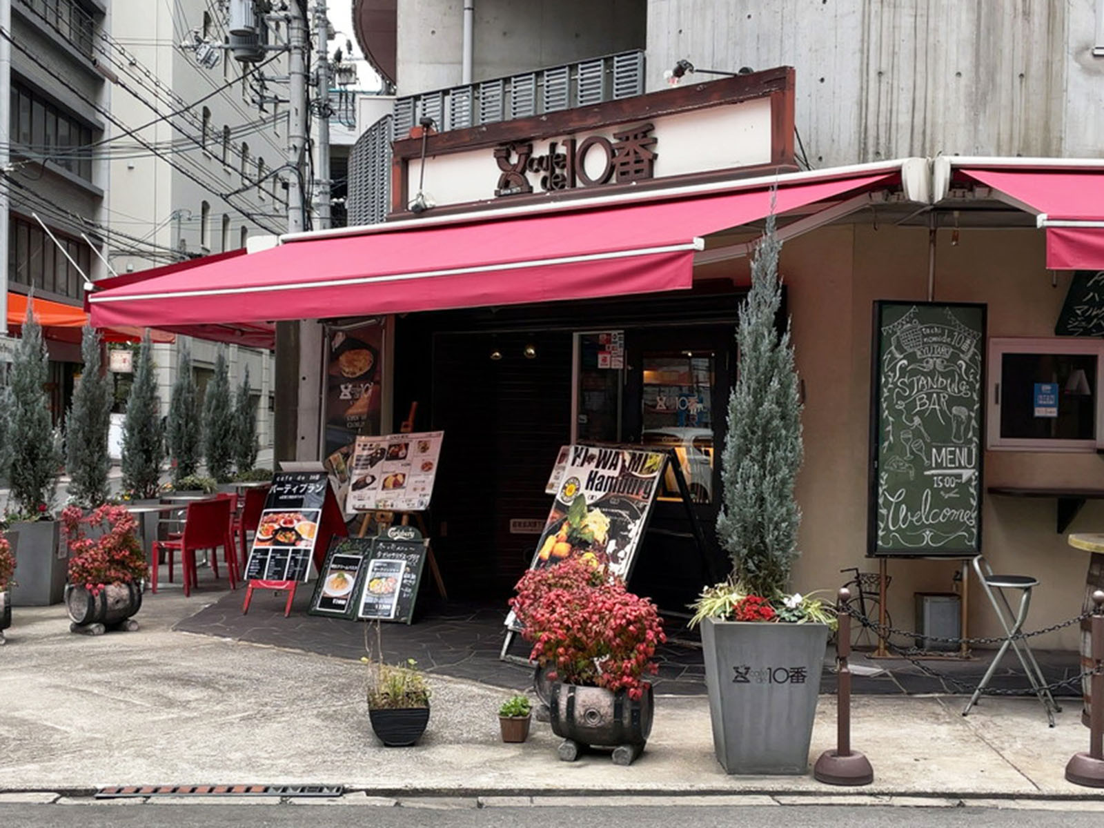 1階の飲食店