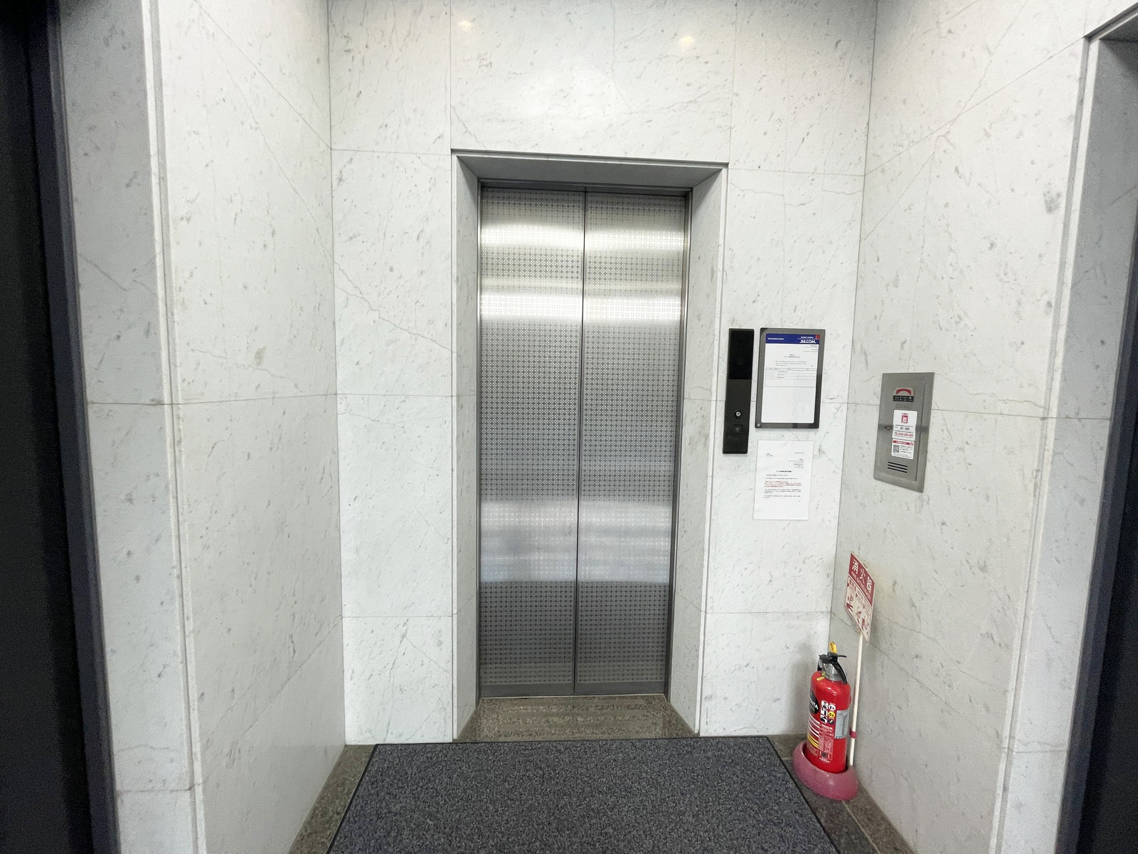 エレベーター(1基)