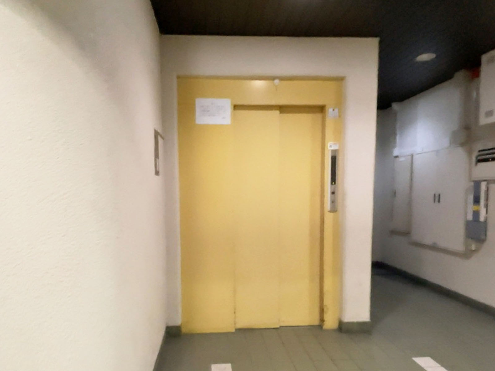 エレベーター