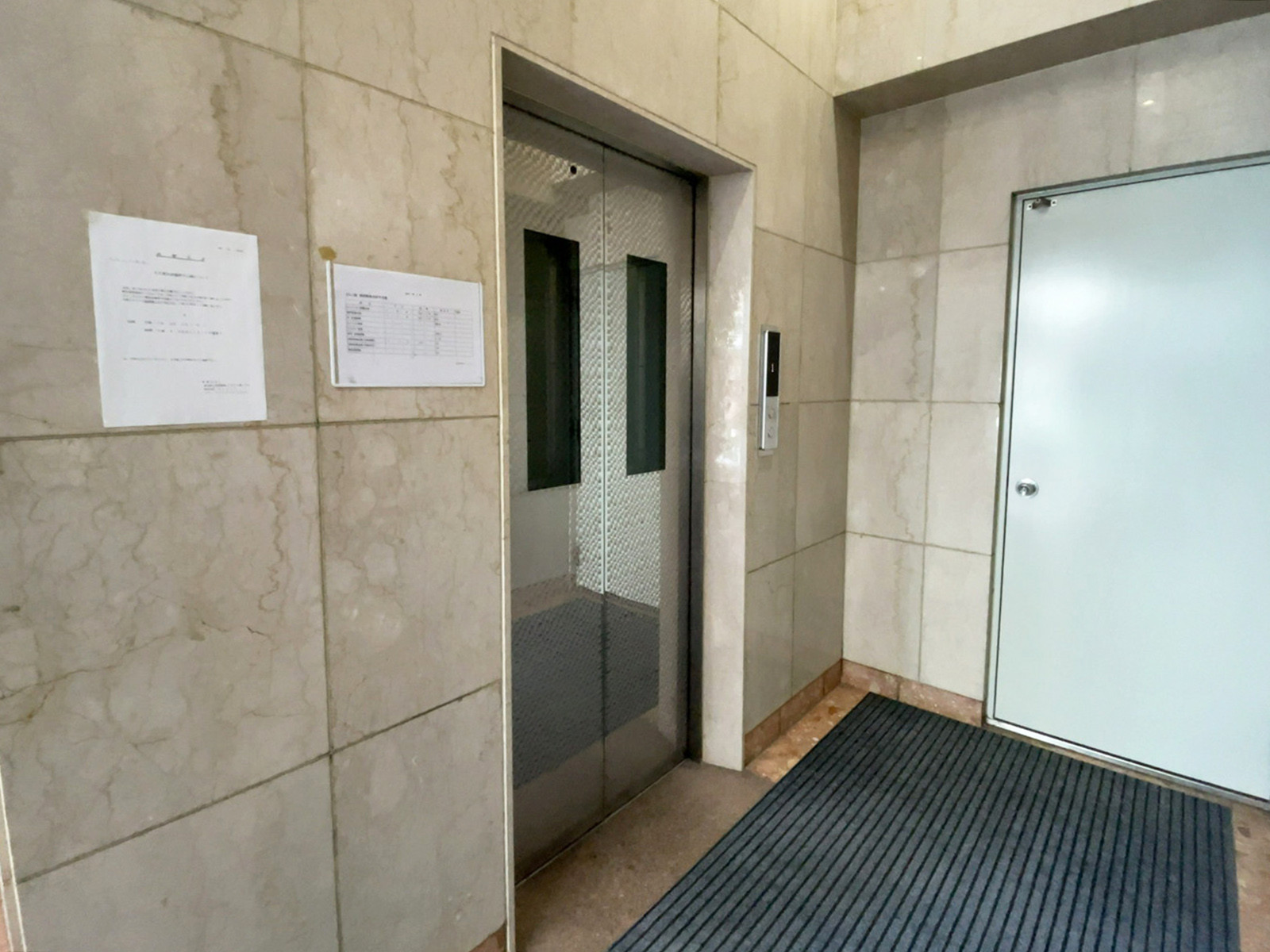 エレベーター（1基）