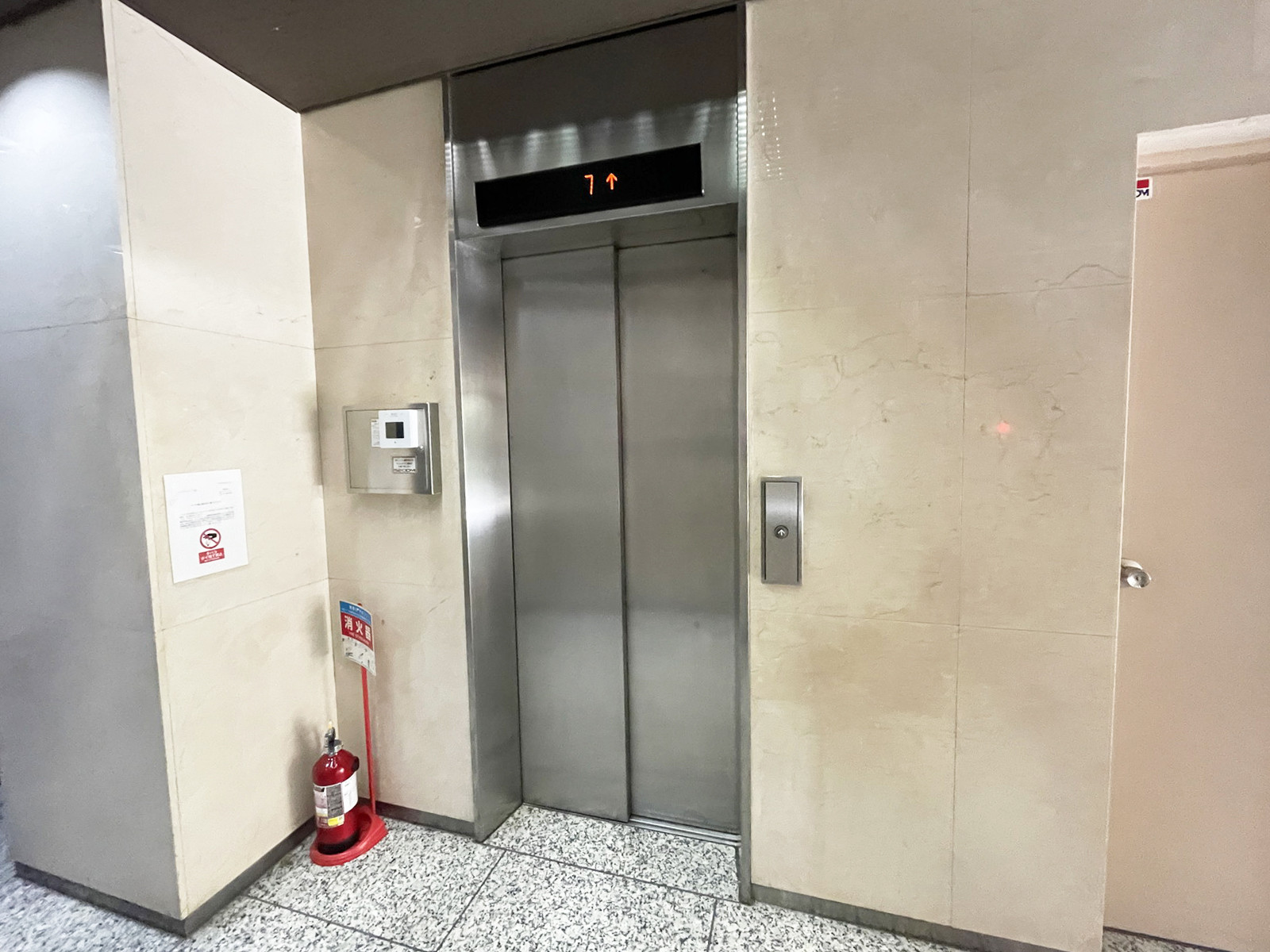 エレベーター