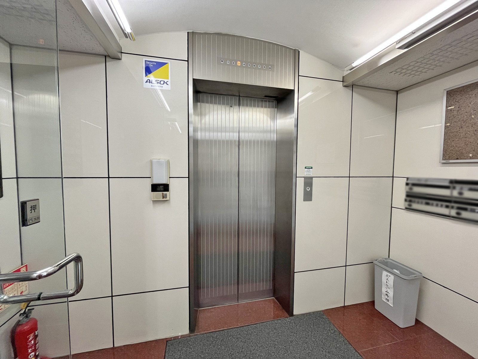 エレベーター（1基）