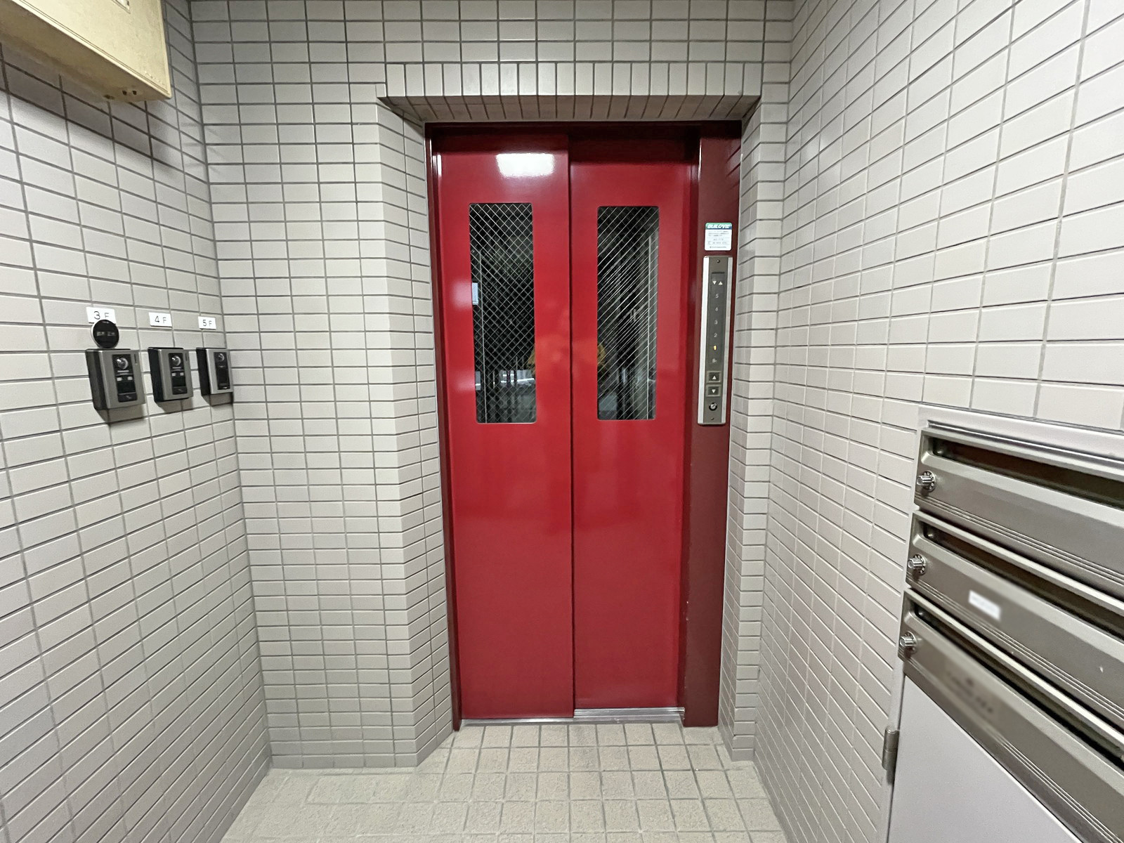 エレベーター（1基）