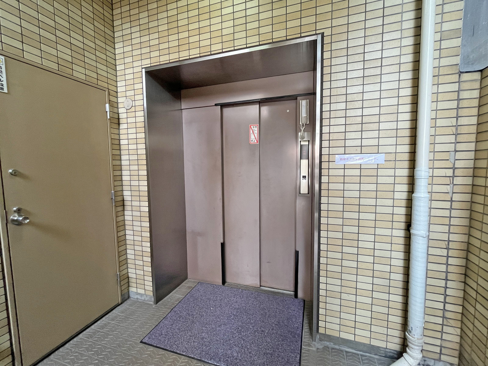 エレベーター(1基)