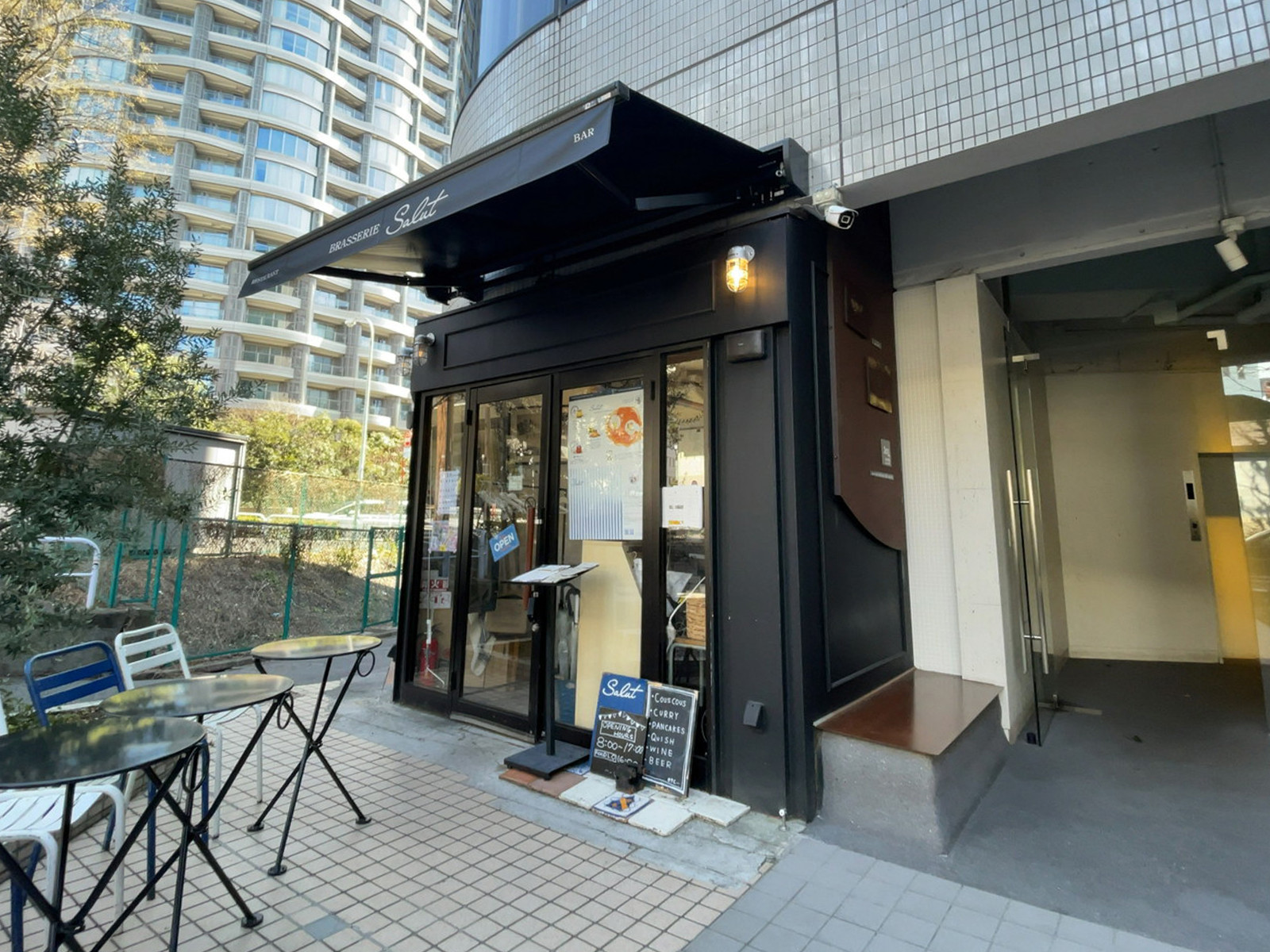1階の飲食店