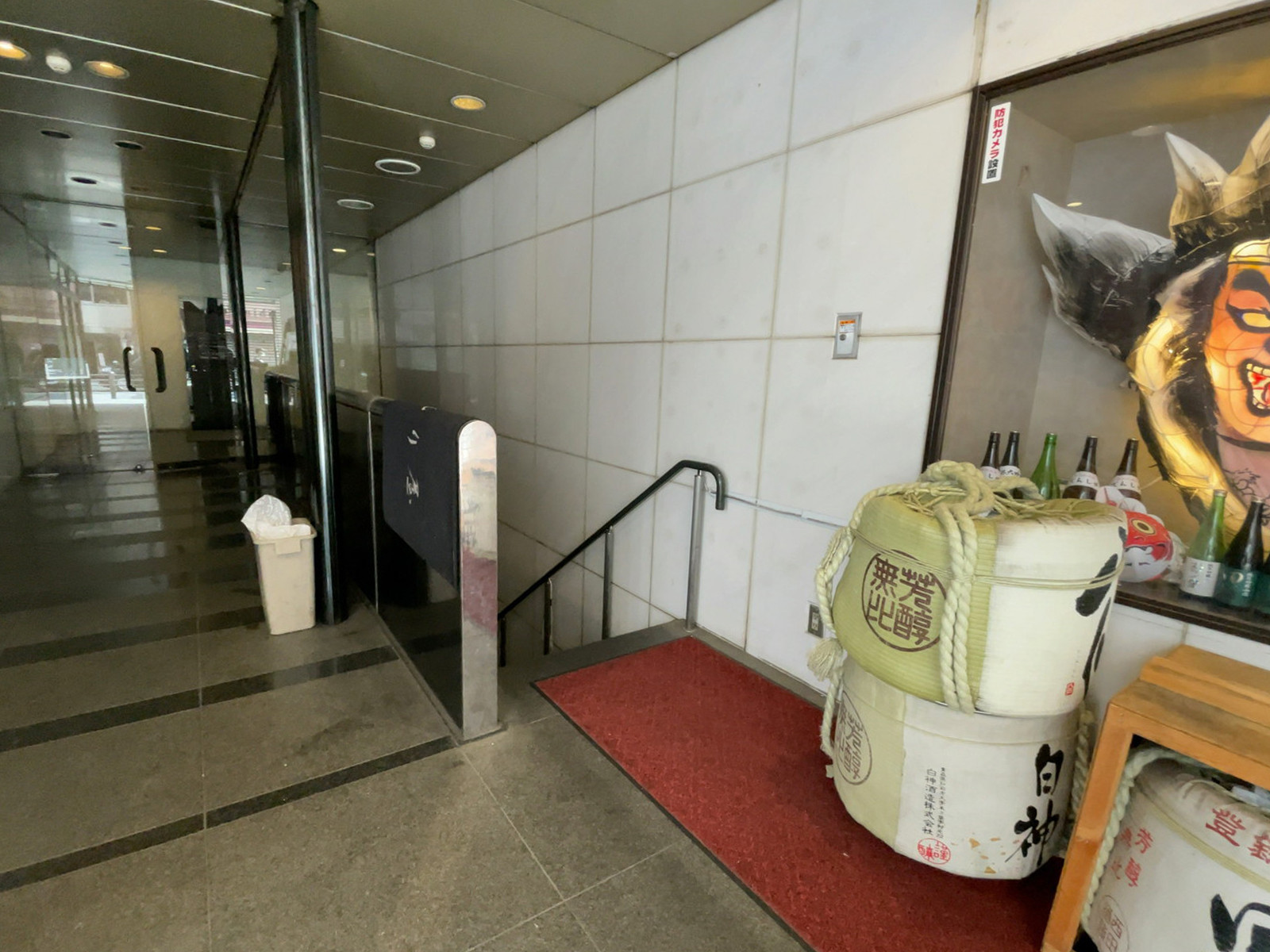 地下1階飲食店の出入口