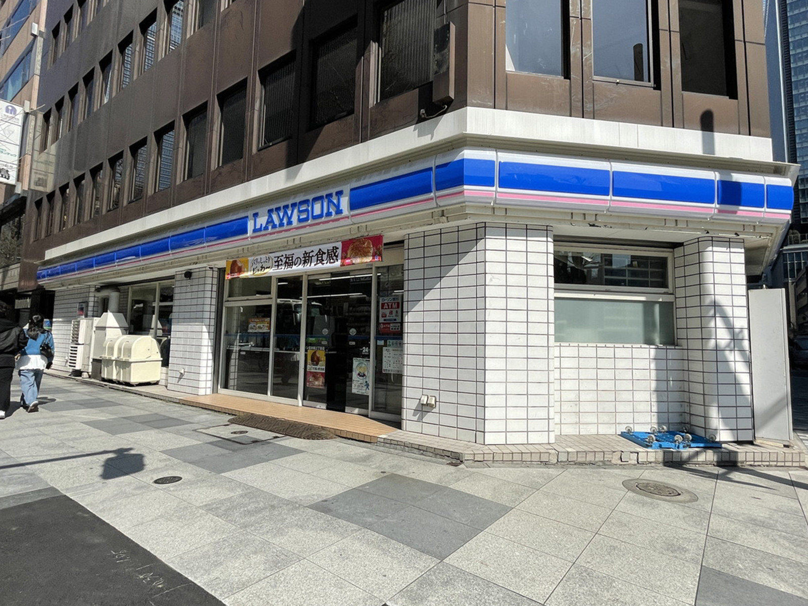 1階のローソン日本橋3丁目店