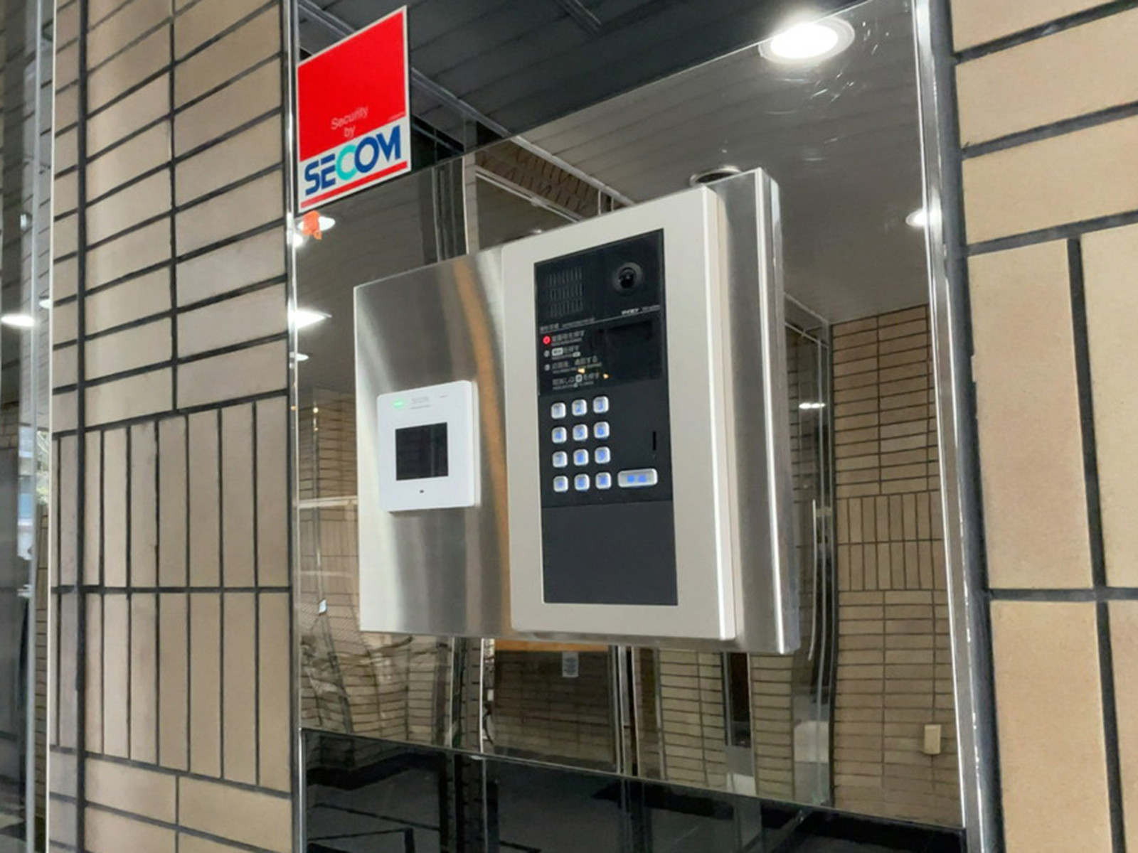 インターホン