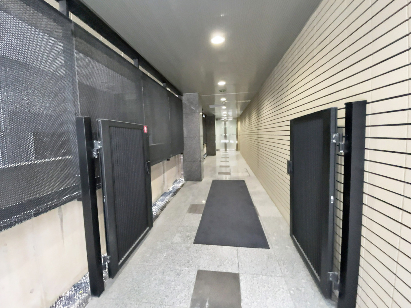 エントランスアプローチ