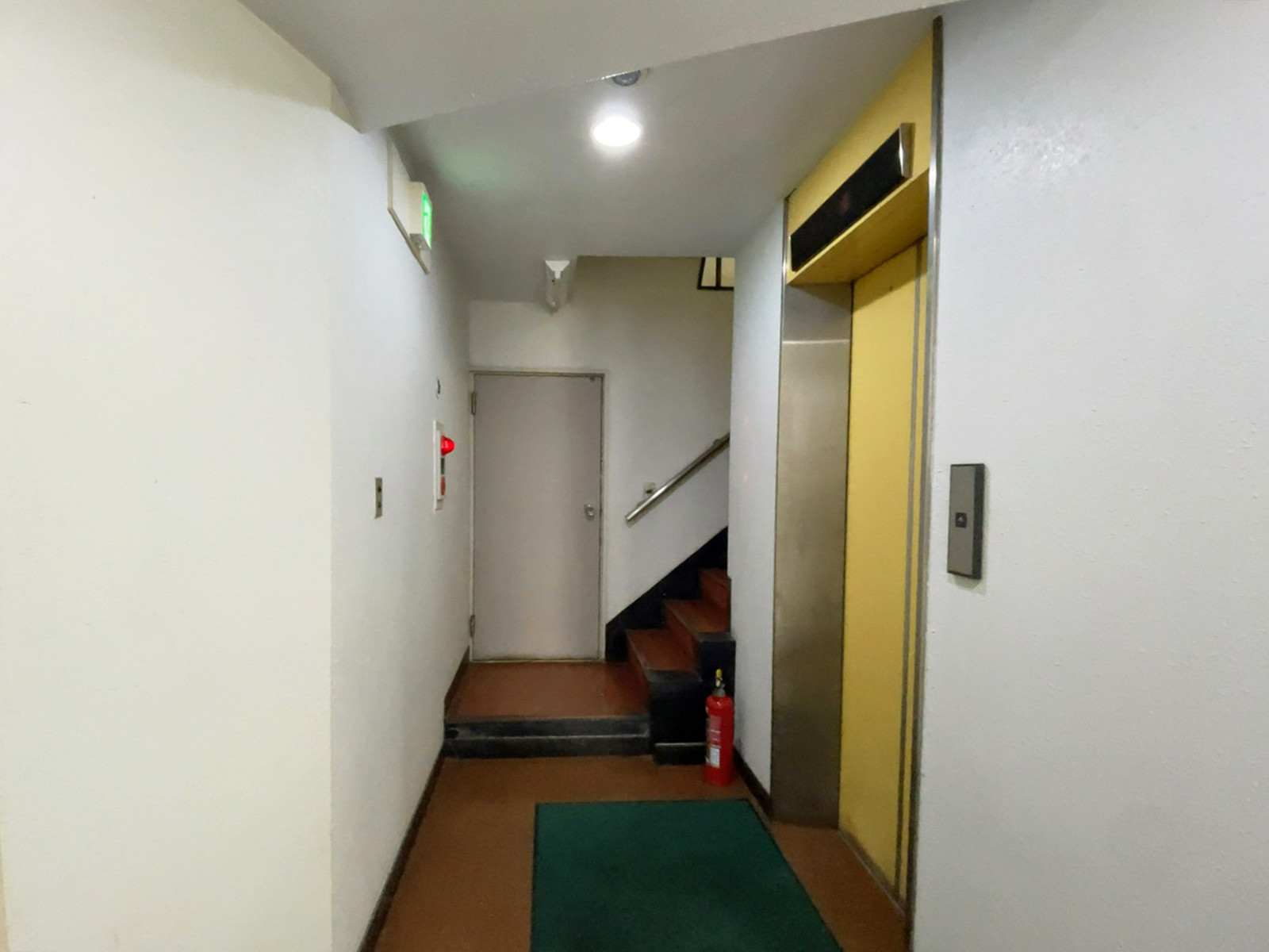 エレベーターホール